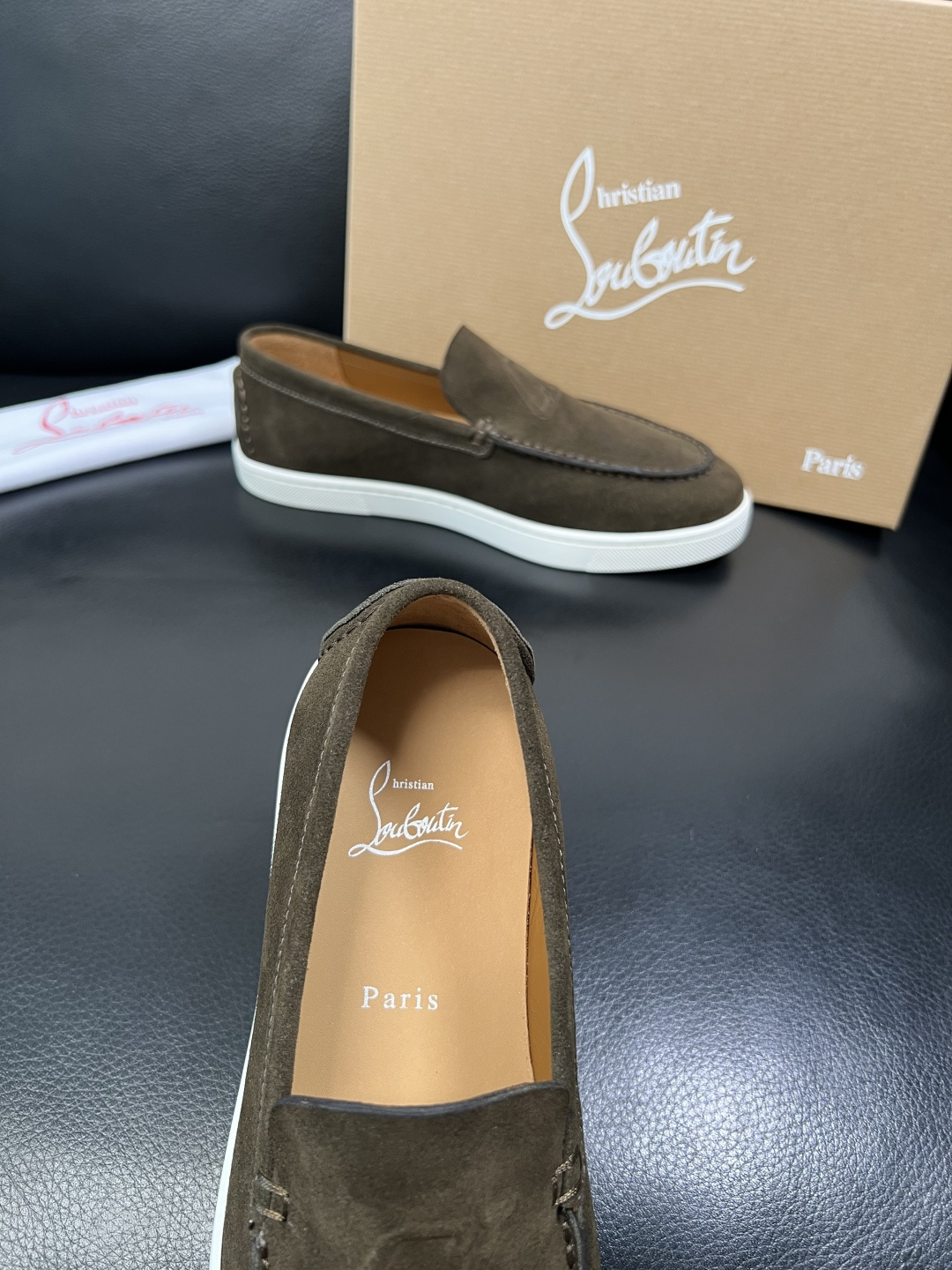 christian louboutin 高品质 顶级工艺品 CL红底 专柜同步原厂配置，意大利进口牛皮面