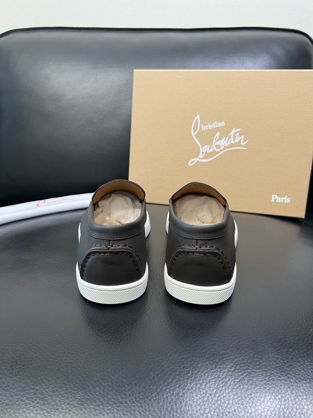 christian louboutin 高品质 顶级工艺品 CL红底 专柜同步原厂配置，意大利进口牛皮面