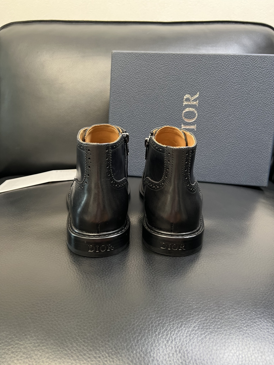 Dior 顶级工艺品 迪奥 靴子高帮专柜同步 原厂配置，意大利进口原版牛皮面料，透气舒适进口水染牛里垫，