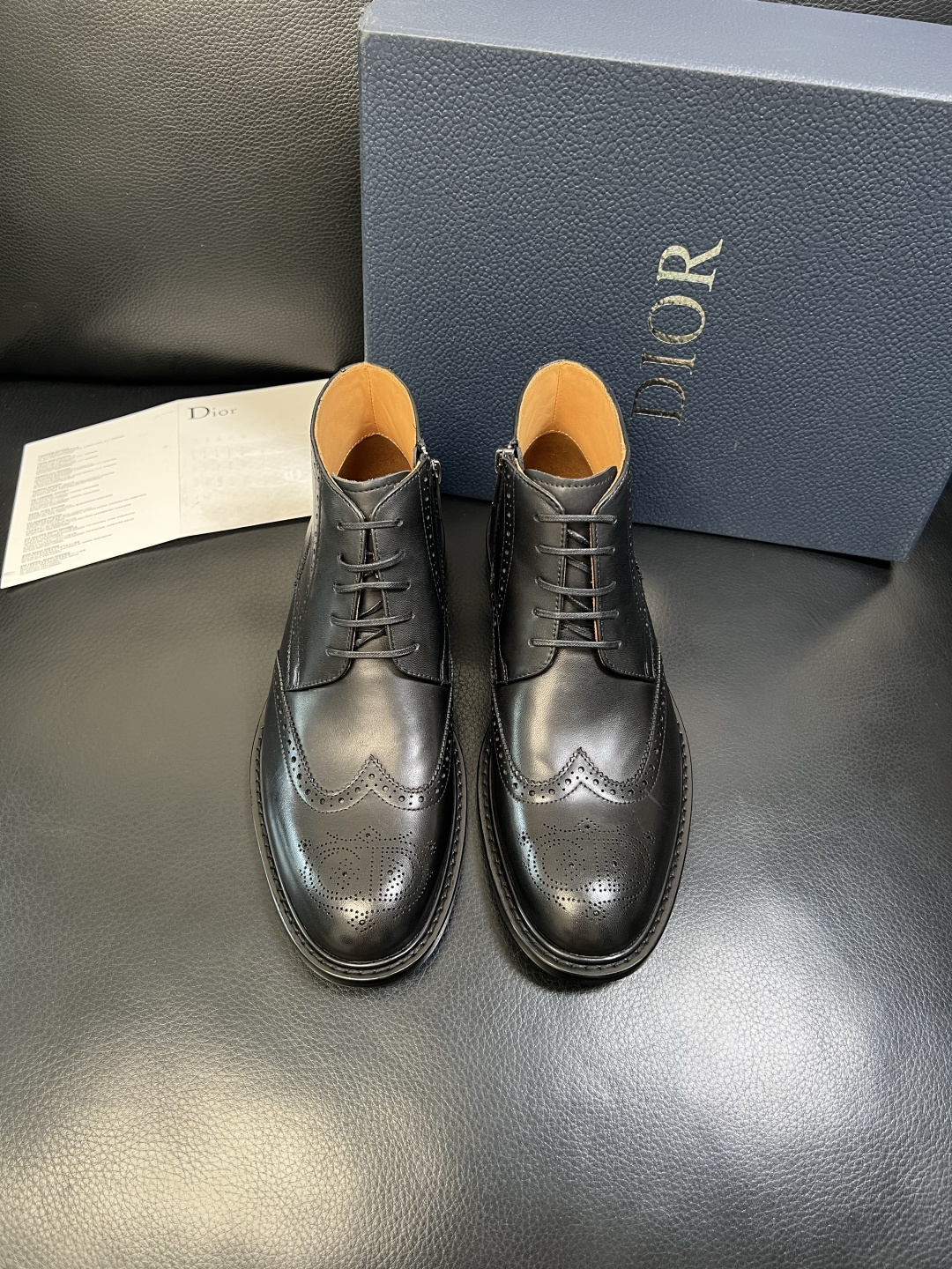 Dior 顶级工艺品 迪奥 靴子高帮专柜同步 原厂配置，意大利进口原版牛皮面料，透气舒适进口水染牛里垫，
