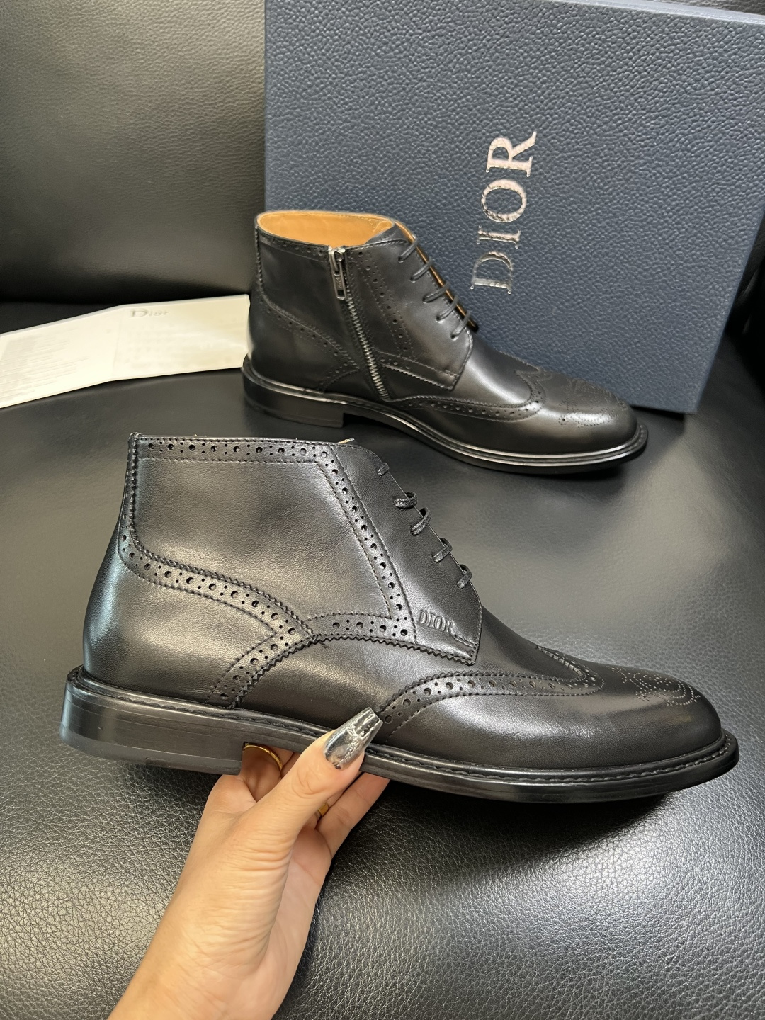 Dior 顶级工艺品 迪奥 靴子高帮专柜同步 原厂配置，意大利进口原版牛皮面料，透气舒适进口水染牛里垫，