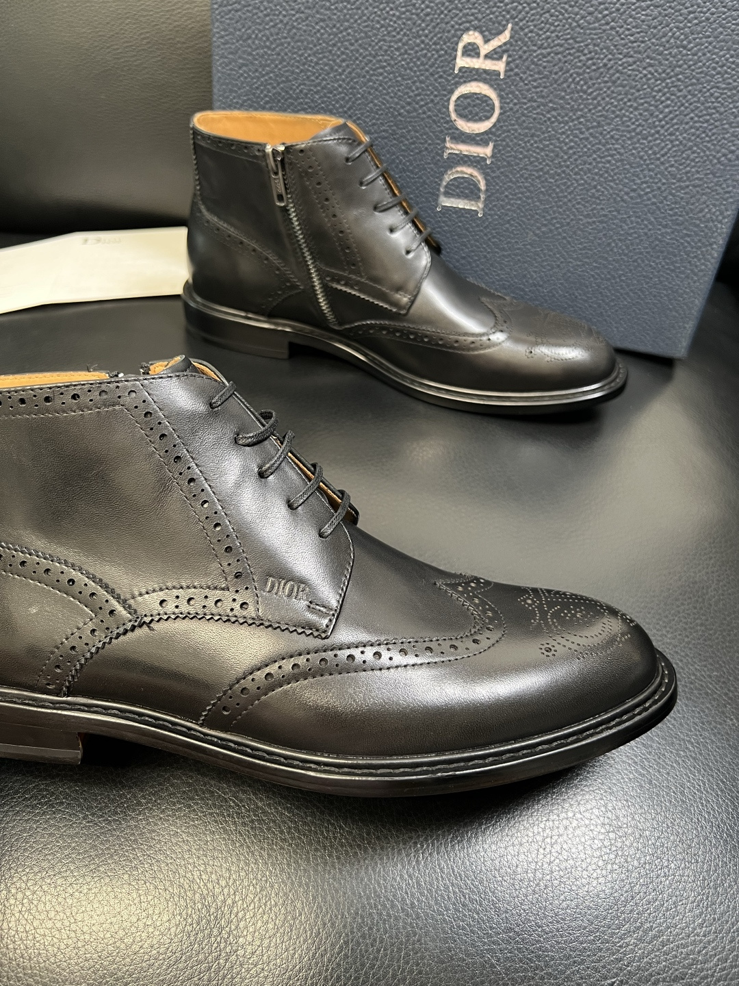 Dior 顶级工艺品 迪奥 靴子高帮专柜同步 原厂配置，意大利进口原版牛皮面料，透气舒适进口水染牛里垫，