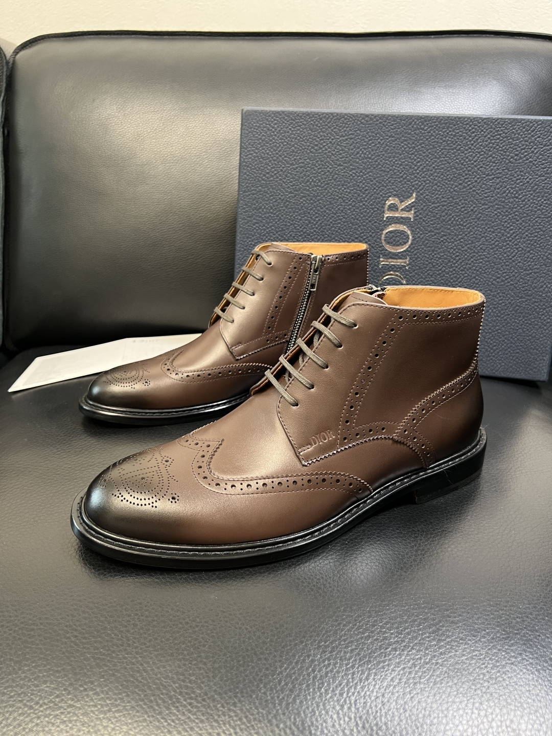 Dior 顶级工艺品 迪奥 靴子高帮专柜同步 原厂配置，意大利进口原版牛皮面料，透气舒适进口水染牛里垫，