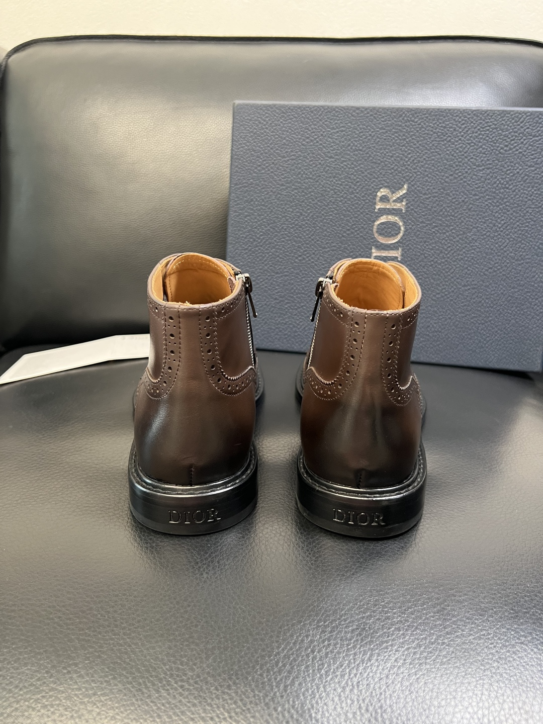 Dior 顶级工艺品 迪奥 靴子高帮专柜同步 原厂配置，意大利进口原版牛皮面料，透气舒适进口水染牛里垫，