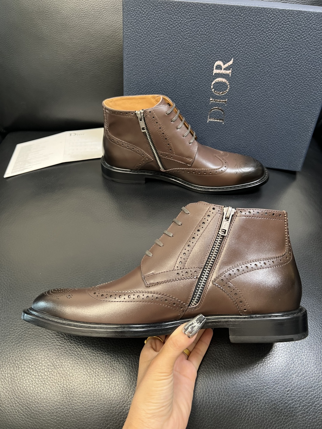 Dior 顶级工艺品 迪奥 靴子高帮专柜同步 原厂配置，意大利进口原版牛皮面料，透气舒适进口水染牛里垫，