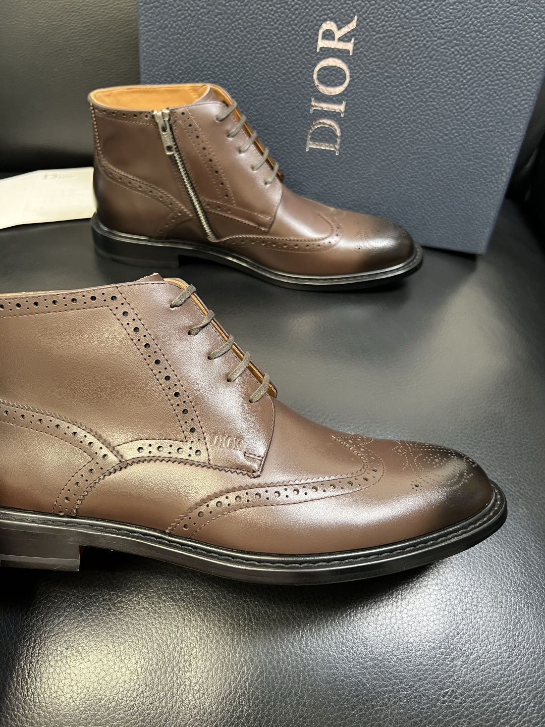 Dior 顶级工艺品 迪奥 靴子高帮专柜同步 原厂配置，意大利进口原版牛皮面料，透气舒适进口水染牛里垫，