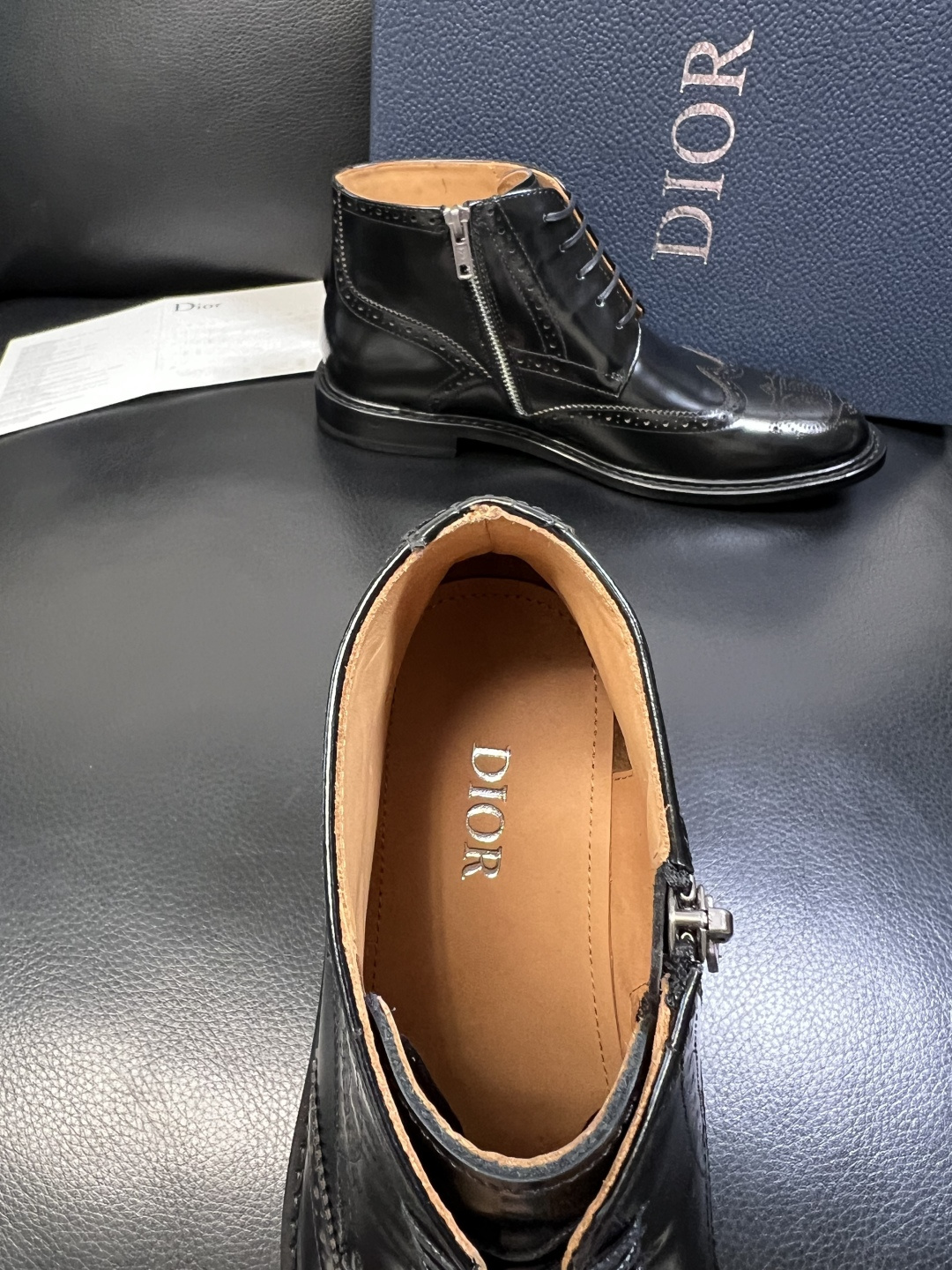 Dior 顶级工艺品 迪奥 靴子高帮专柜同步 原厂配置，意大利进口原版牛皮面料，透气舒适进口水染牛里垫，