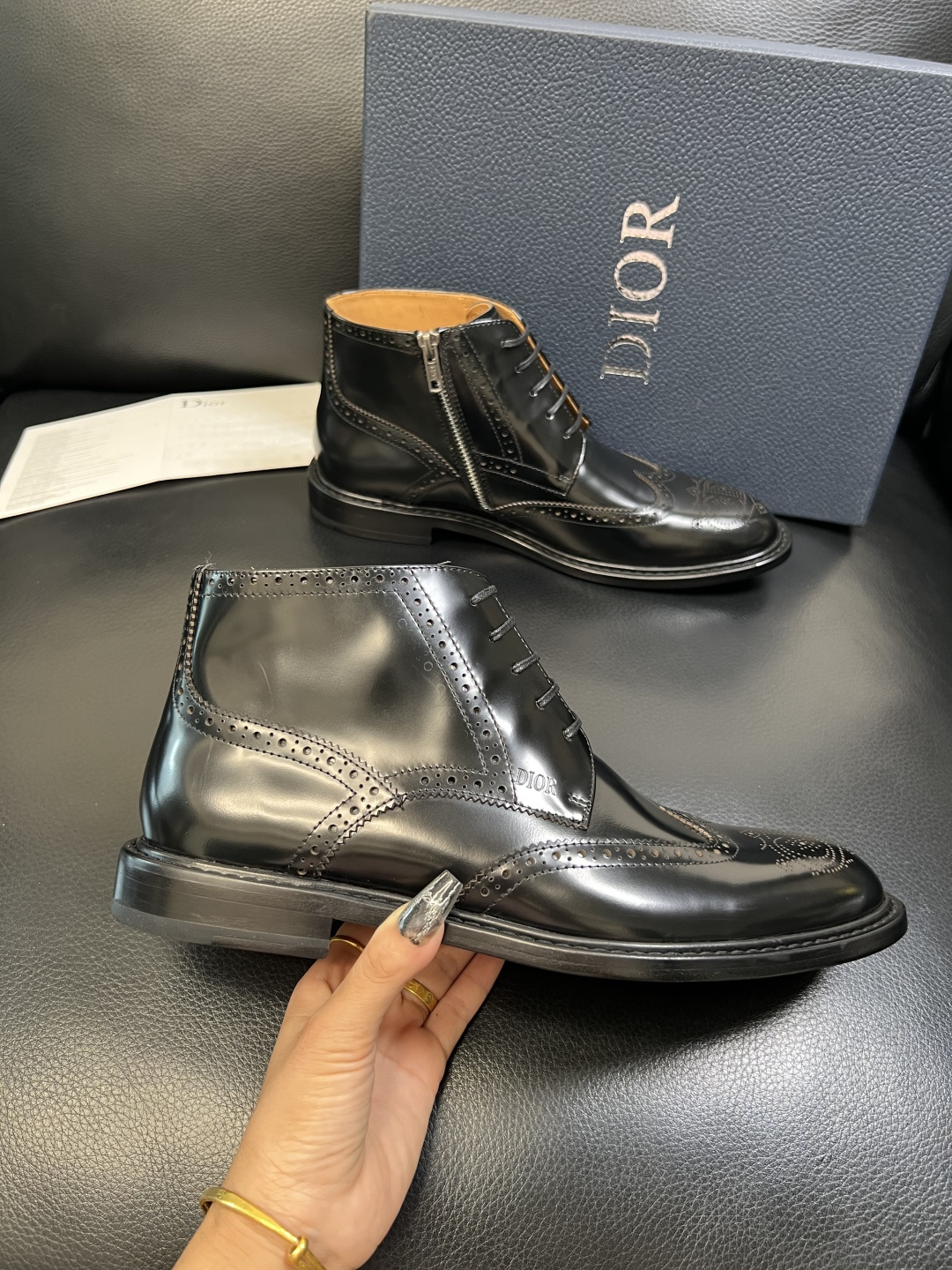 Dior 顶级工艺品 迪奥 靴子高帮专柜同步 原厂配置，意大利进口原版牛皮面料，透气舒适进口水染牛里垫，