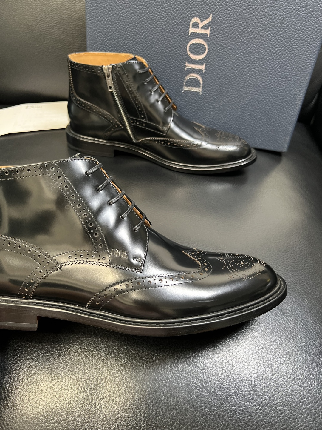 Dior 顶级工艺品 迪奥 靴子高帮专柜同步 原厂配置，意大利进口原版牛皮面料，透气舒适进口水染牛里垫，