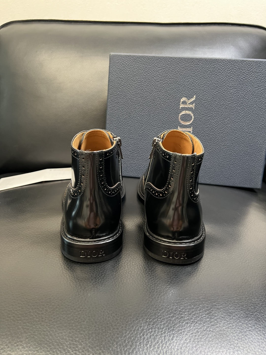 Dior 顶级工艺品 迪奥 靴子高帮专柜同步 原厂配置，意大利进口原版牛皮面料，透气舒适进口水染牛里垫，