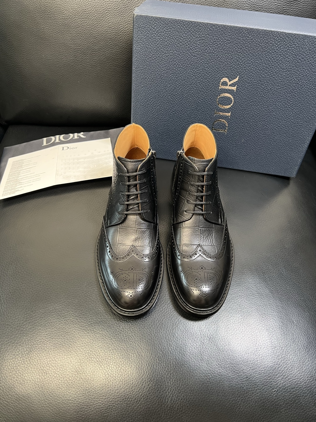 Dior 顶级工艺品 迪奥 靴子高帮专柜同步 原厂配置，意大利进口原版牛皮面料，透气舒适进口水染牛里垫，