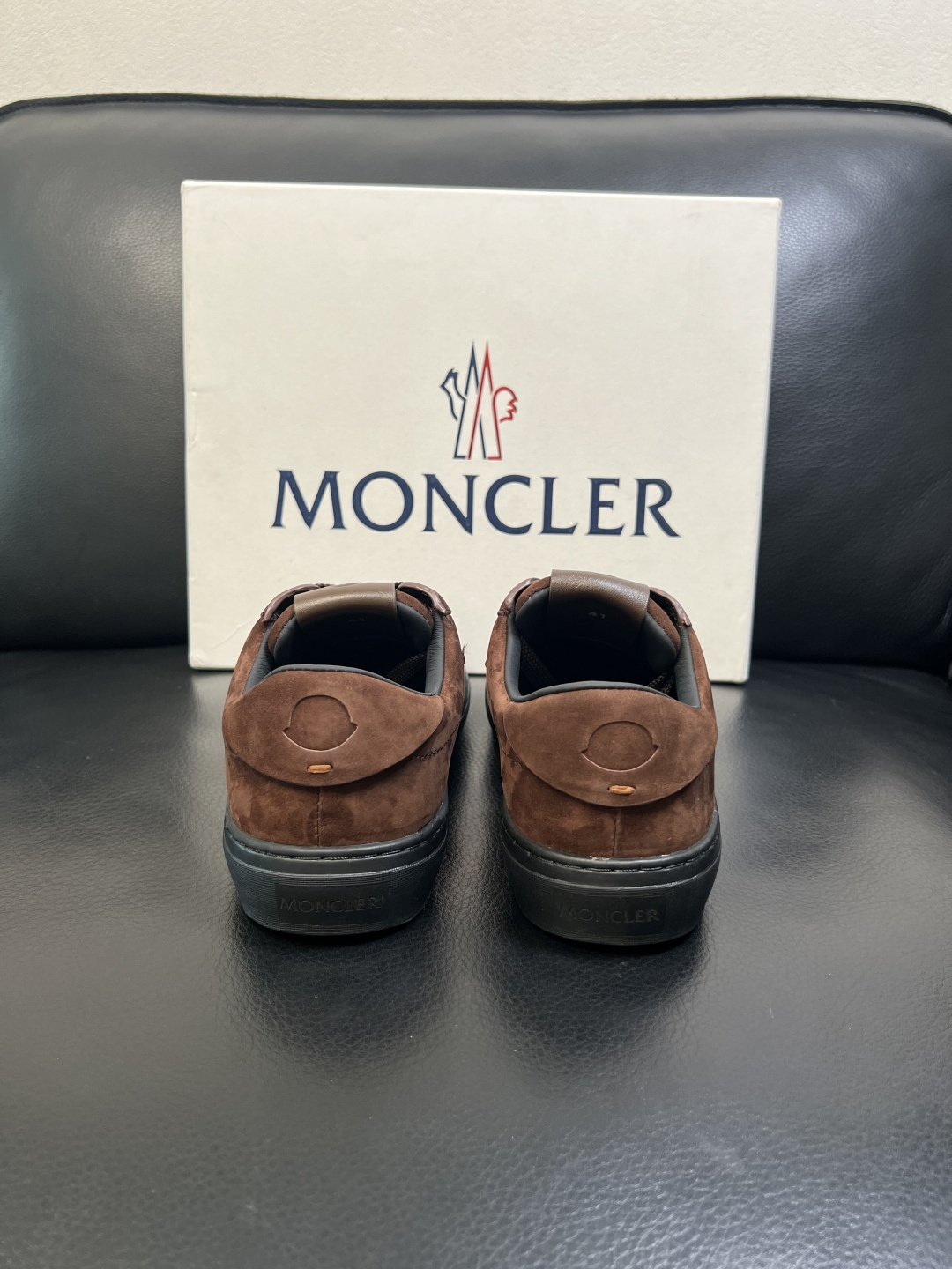 MONCLER 高品质 顶级工艺品 蒙口 新品专柜新款，原厂配置意大利进口牛皮搭配面料，高品质复杂拼接工