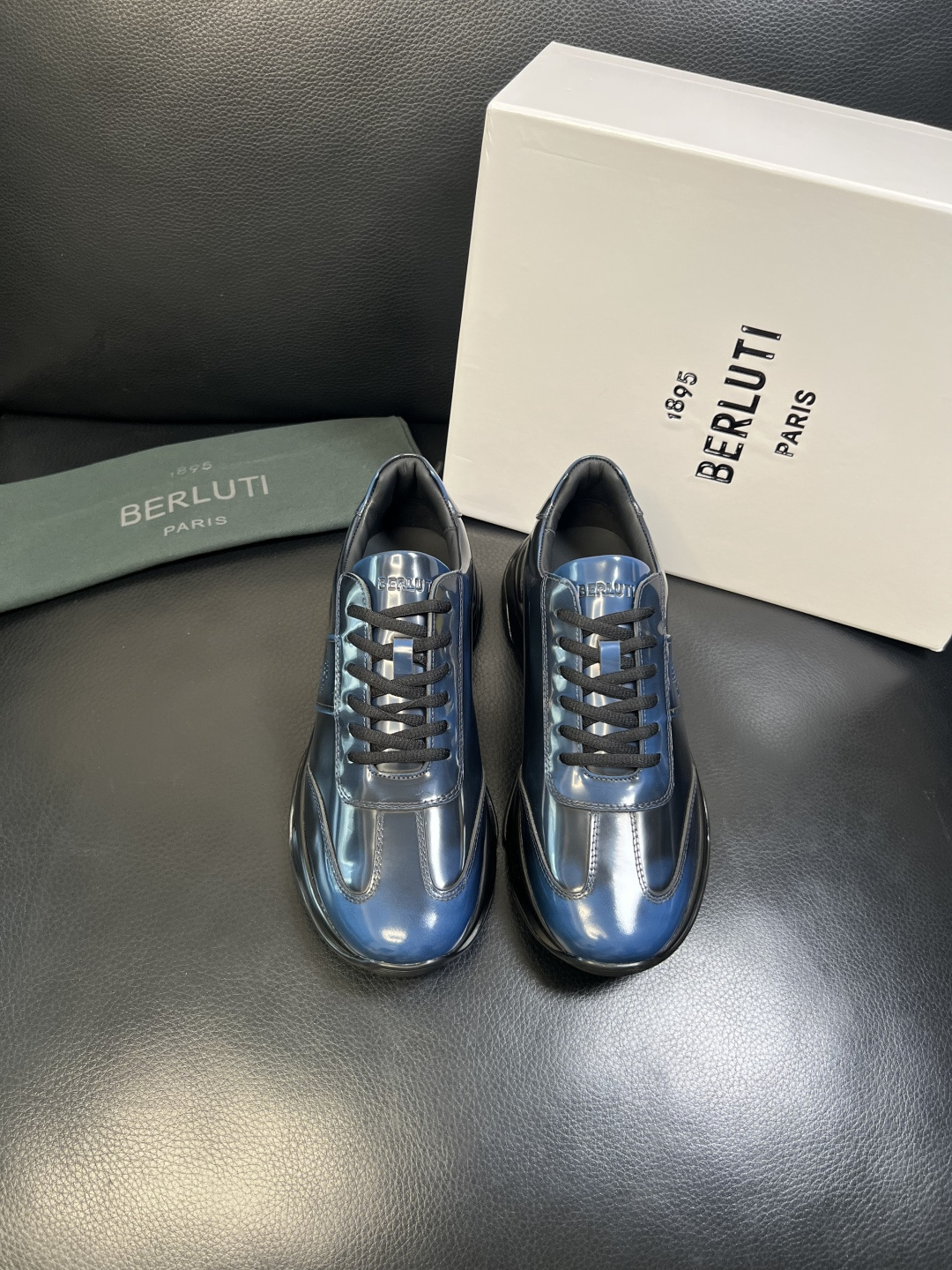 Berluti 高品质 顶级工艺品 布鲁提 专柜同步发售原厂配置，意大利进口擦色开边珠牛皮面料，全进口水