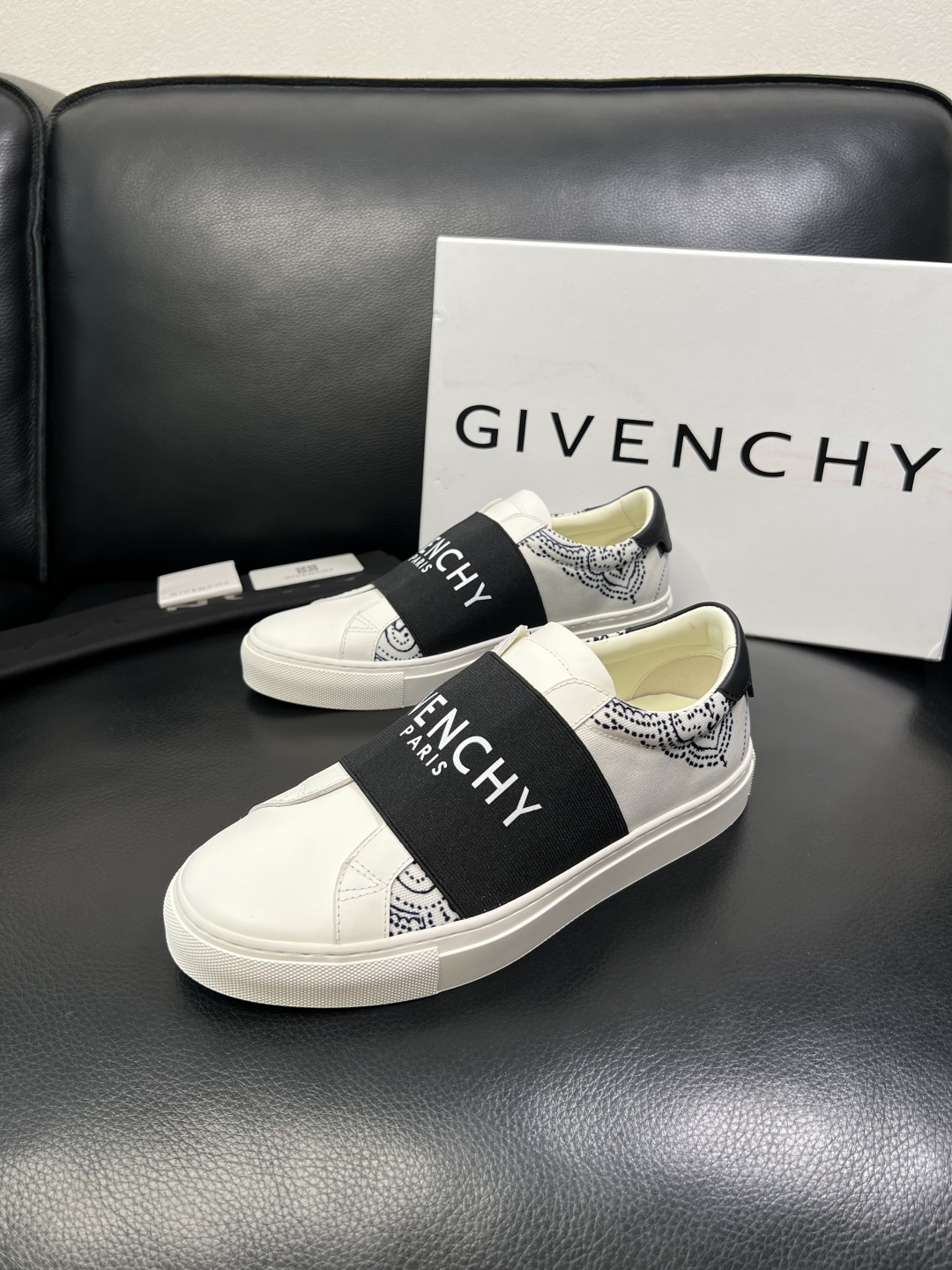 Givenchy 高品质 顶级工艺品 纪梵希 专柜同步原厂配置，意大利进口牛皮搭配网布面料，全鞋配件私模