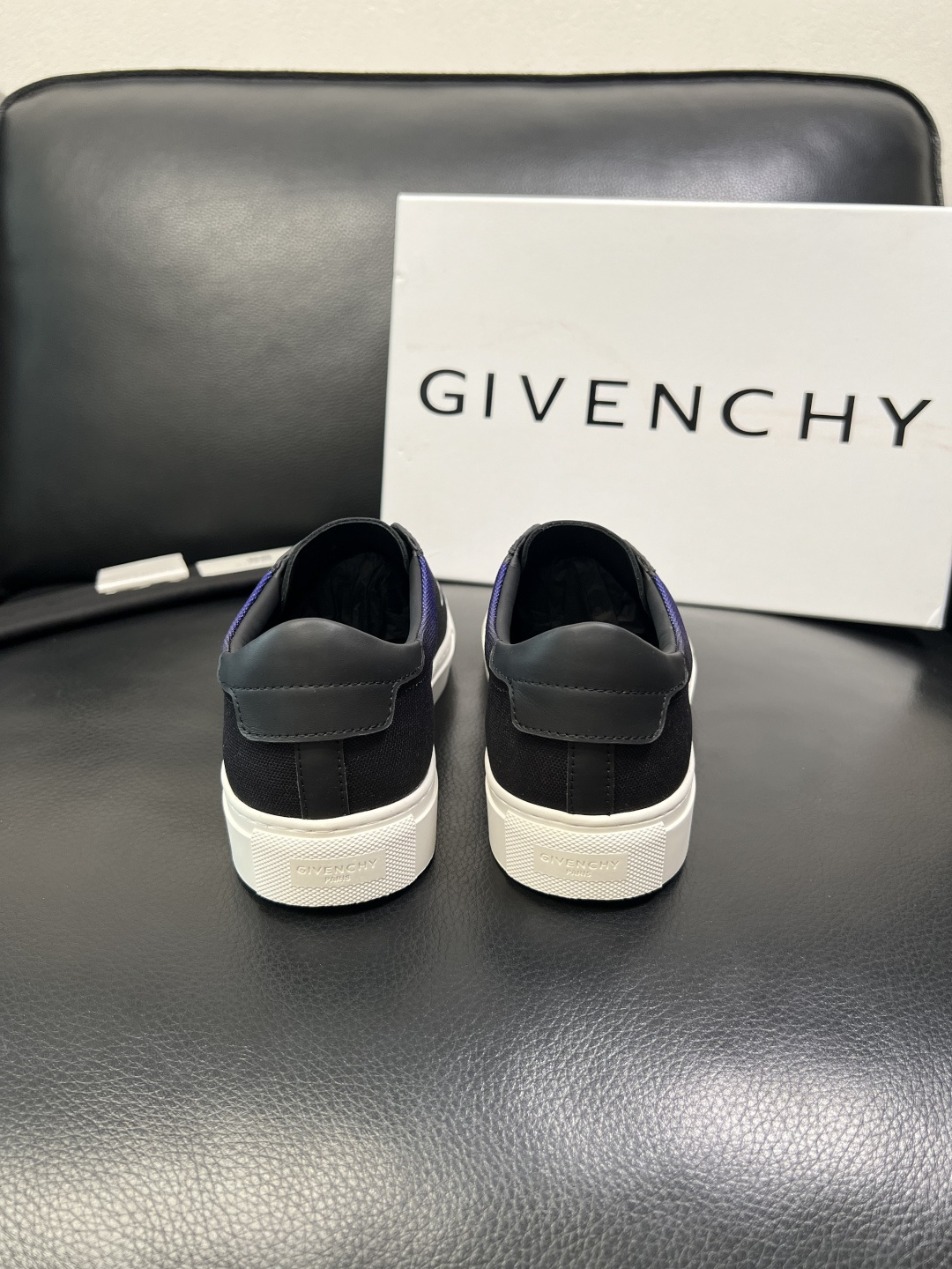 Givenchy 高品质 顶级工艺品 纪梵希 专柜同步原厂配置，意大利进口牛皮搭配网布面料，全鞋配件私模