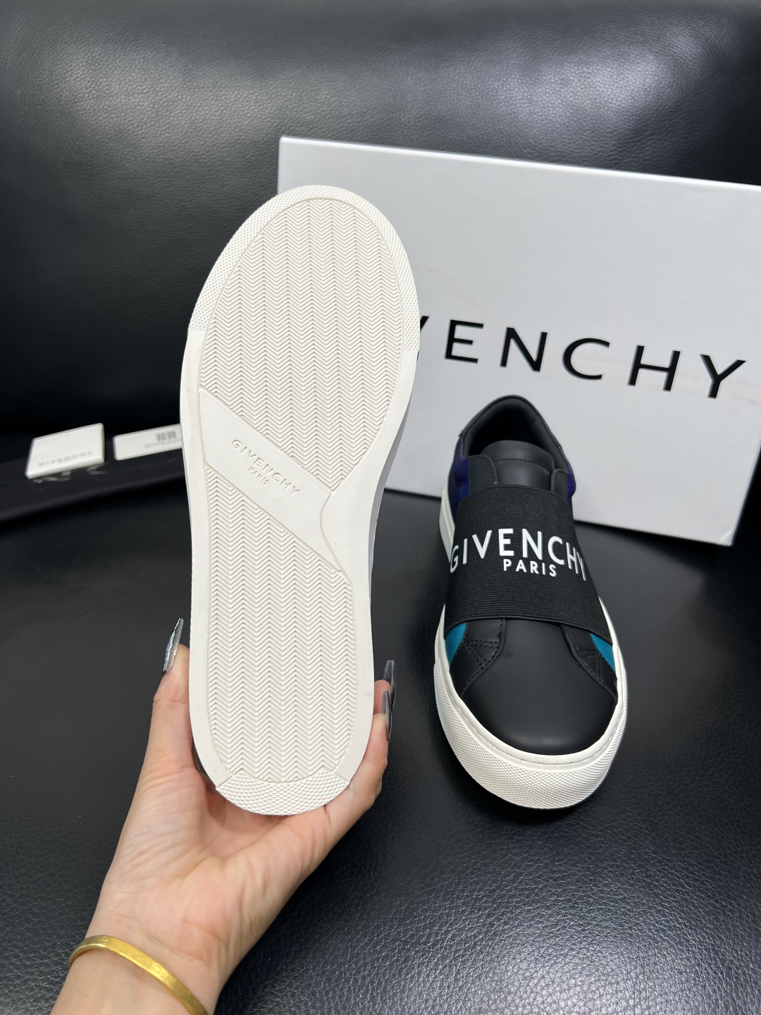 Givenchy 高品质 顶级工艺品 纪梵希 专柜同步原厂配置，意大利进口牛皮搭配网布面料，全鞋配件私模