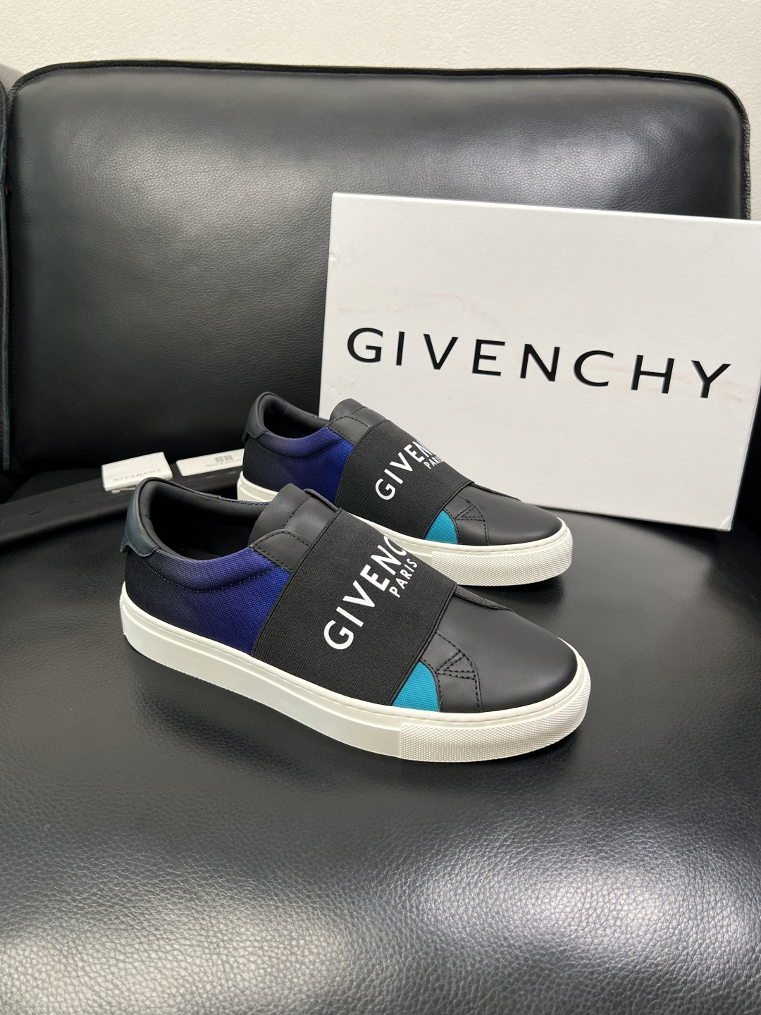 Givenchy 高品质 顶级工艺品 纪梵希 专柜同步原厂配置，意大利进口牛皮搭配网布面料，全鞋配件私模