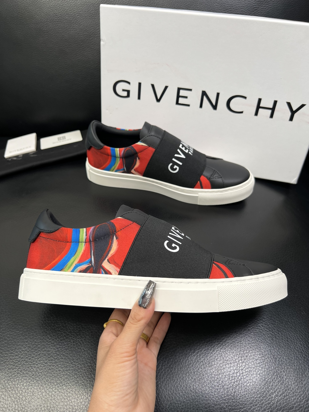Givenchy 高品质 顶级工艺品 纪梵希 专柜同步原厂配置，意大利进口牛皮搭配网布面料，全鞋配件私模