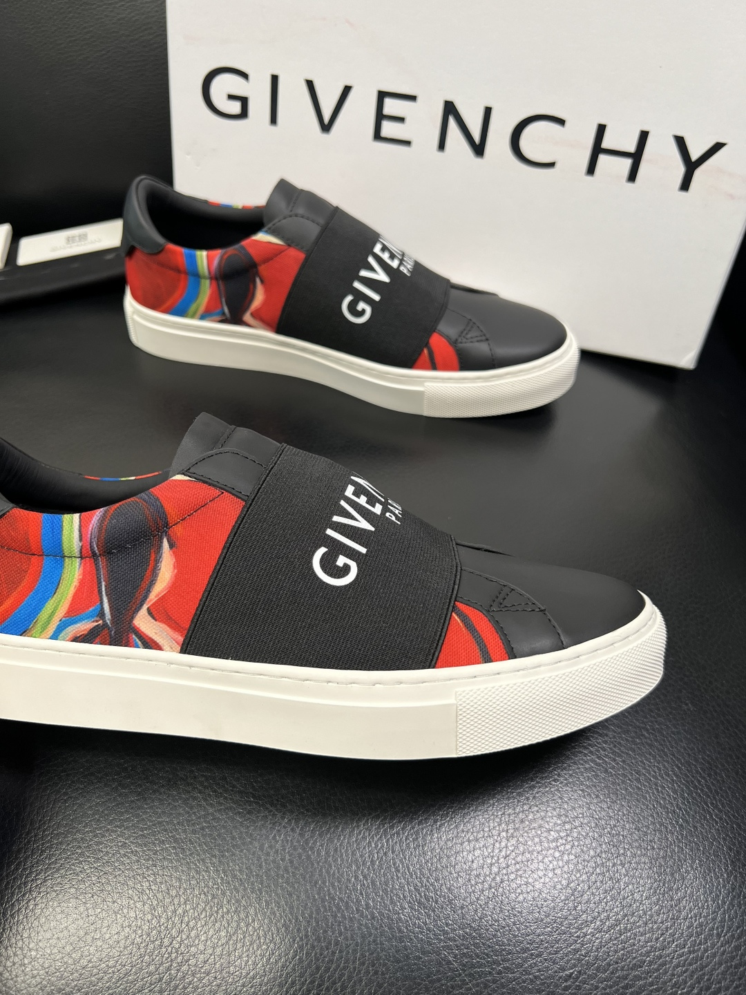 Givenchy 高品质 顶级工艺品 纪梵希 专柜同步原厂配置，意大利进口牛皮搭配网布面料，全鞋配件私模