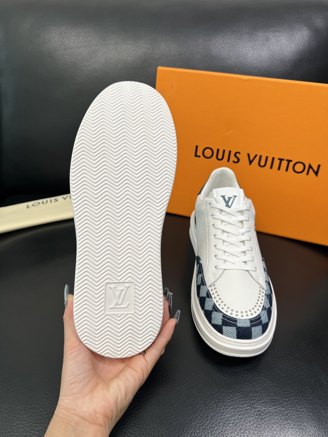 Lv 高品质 顶级工艺品 路易威登，运动板鞋专柜同步，鞋面意大利进口，高品质拼接缤纷色彩复杂工艺品，进口