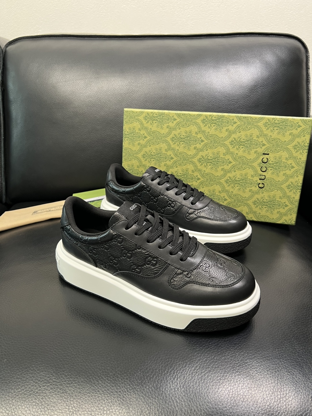 Gucci 高品质 顶级工艺品 古奇 专柜新款原厂配置，意大利进口牛皮面料，进口牛皮内里垫，透气舒适，鞋