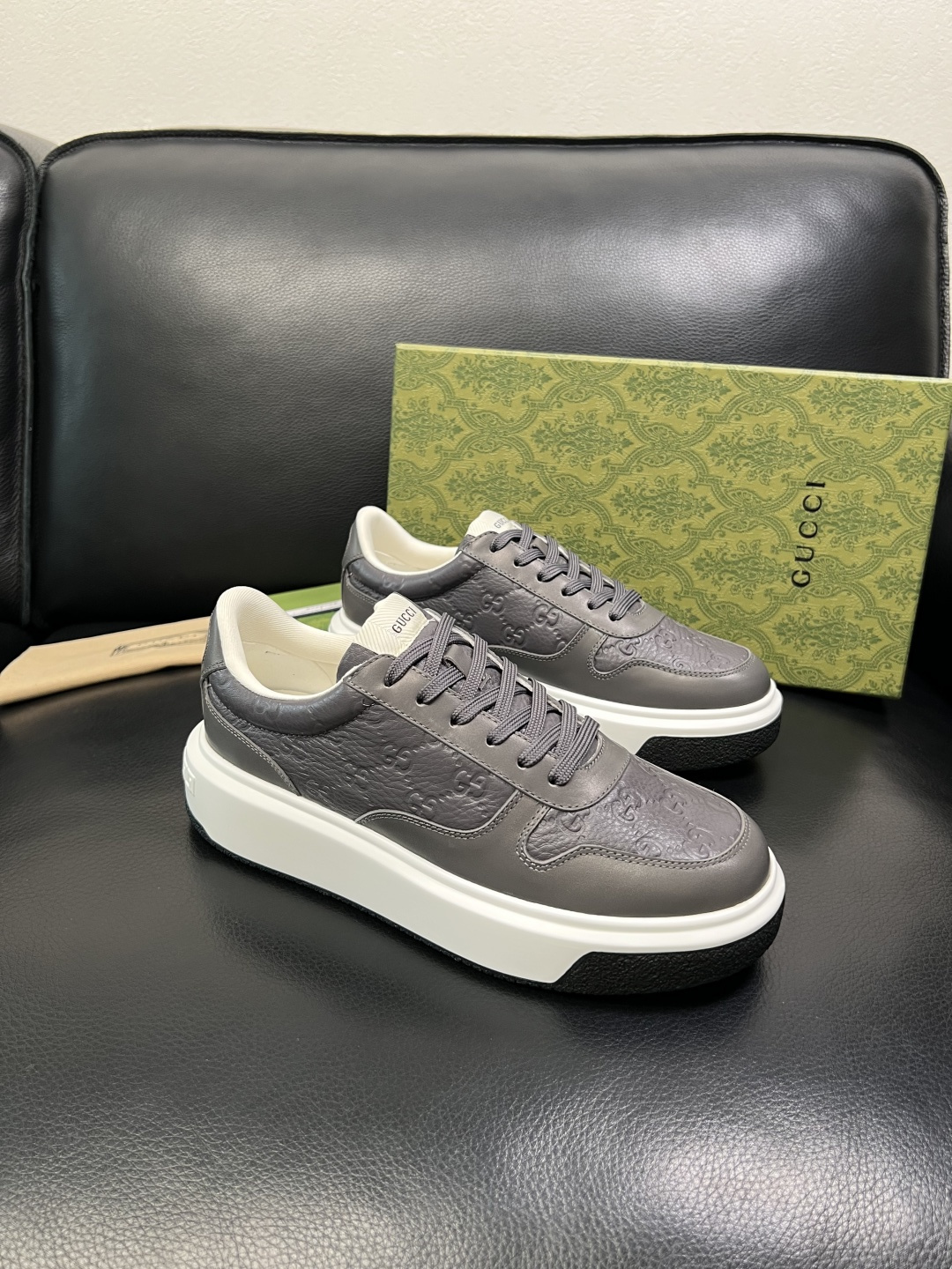 Gucci 高品质 顶级工艺品 古奇 专柜新款原厂配置，意大利进口牛皮面料，进口牛皮内里垫，透气舒适，鞋