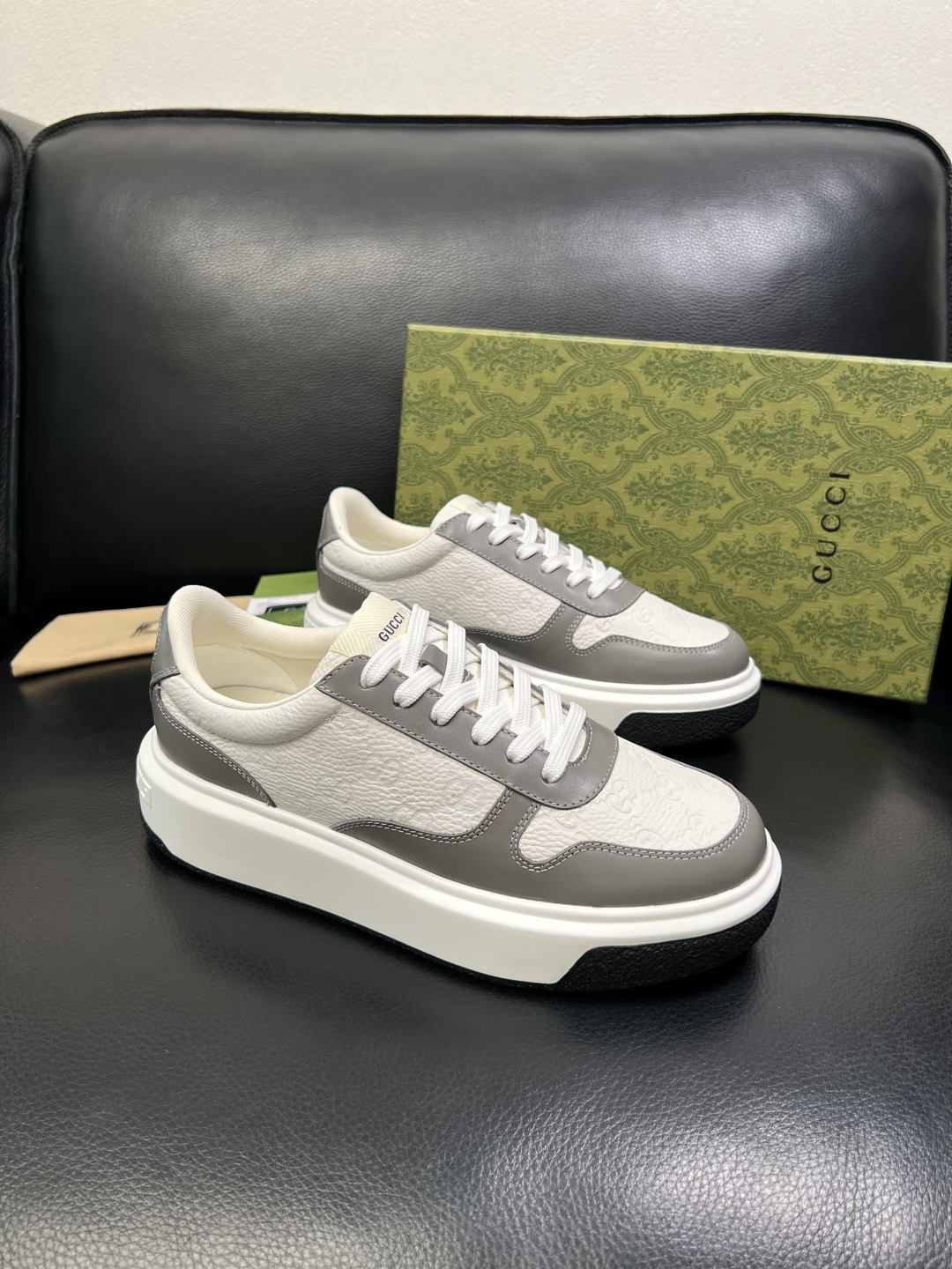 Gucci 高品质 顶级工艺品 古奇 专柜新款原厂配置，意大利进口牛皮面料，进口牛皮内里垫，透气舒适，鞋