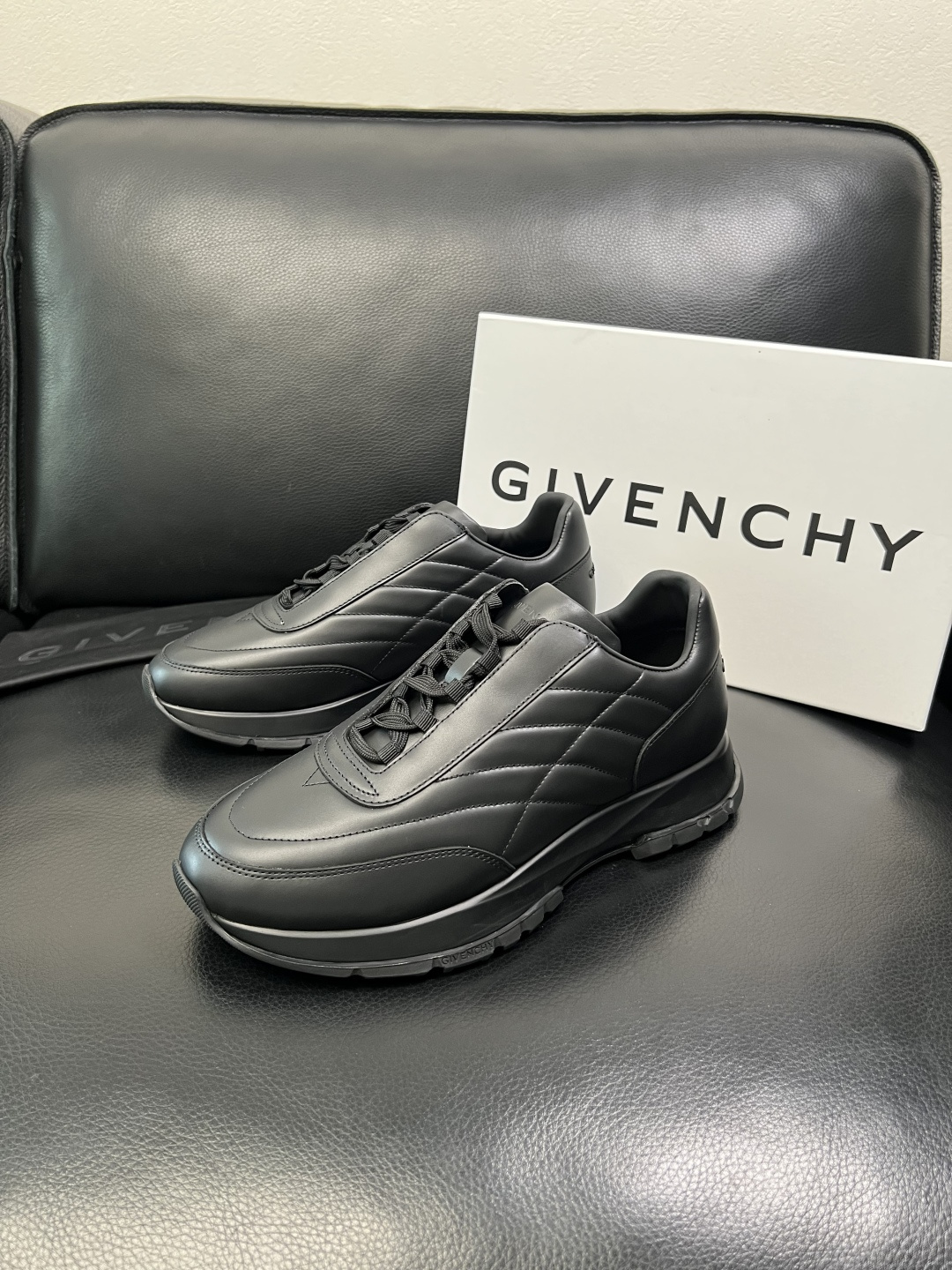 ⚠️只换码不退⚠️ Givenchy 高品质 纪梵希 顶级工艺品 专柜新品同步，鞋面意大利进口牛皮拼布面