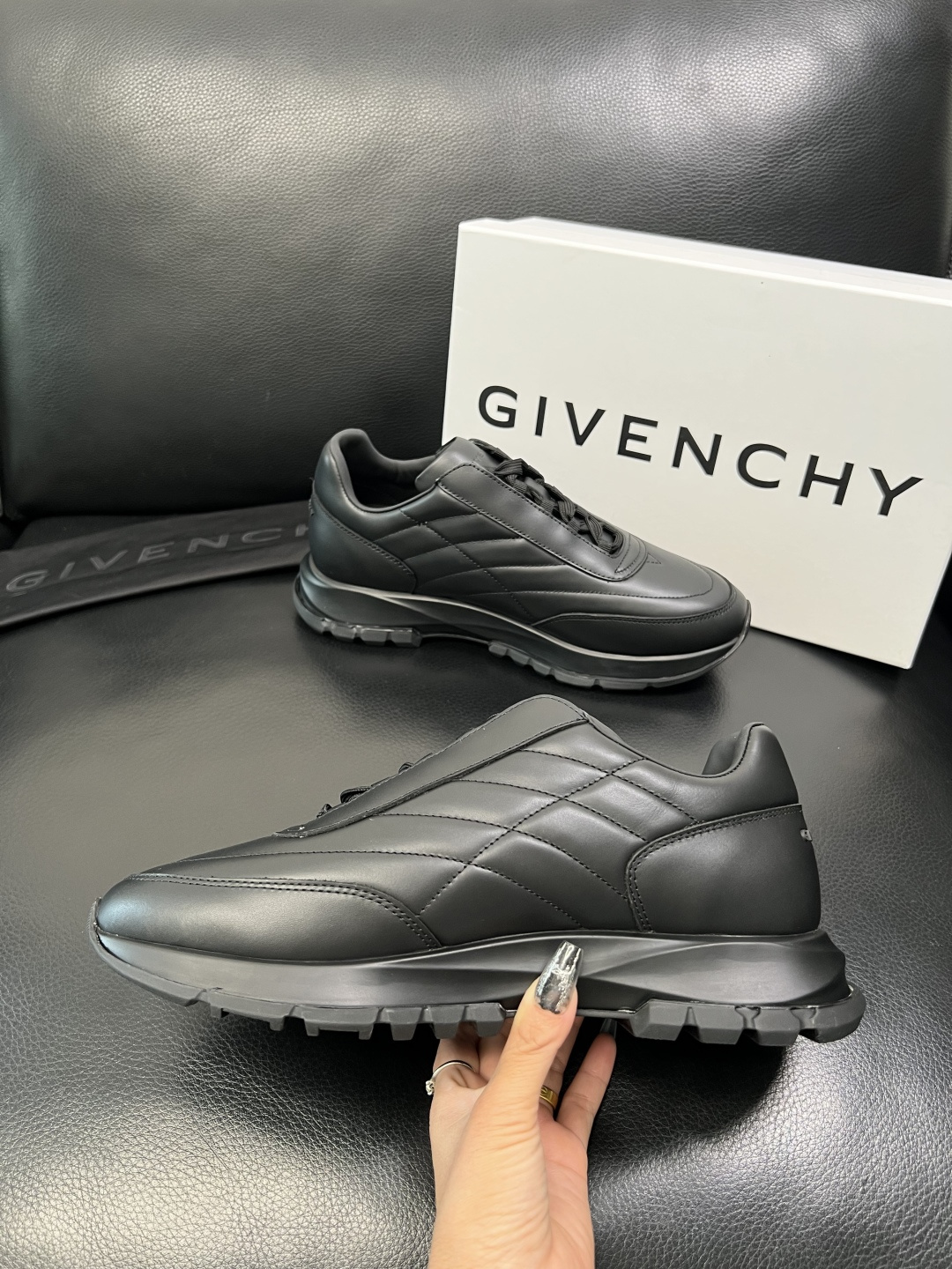 ⚠️只换码不退⚠️ Givenchy 高品质 纪梵希 顶级工艺品 专柜新品同步，鞋面意大利进口牛皮拼布面