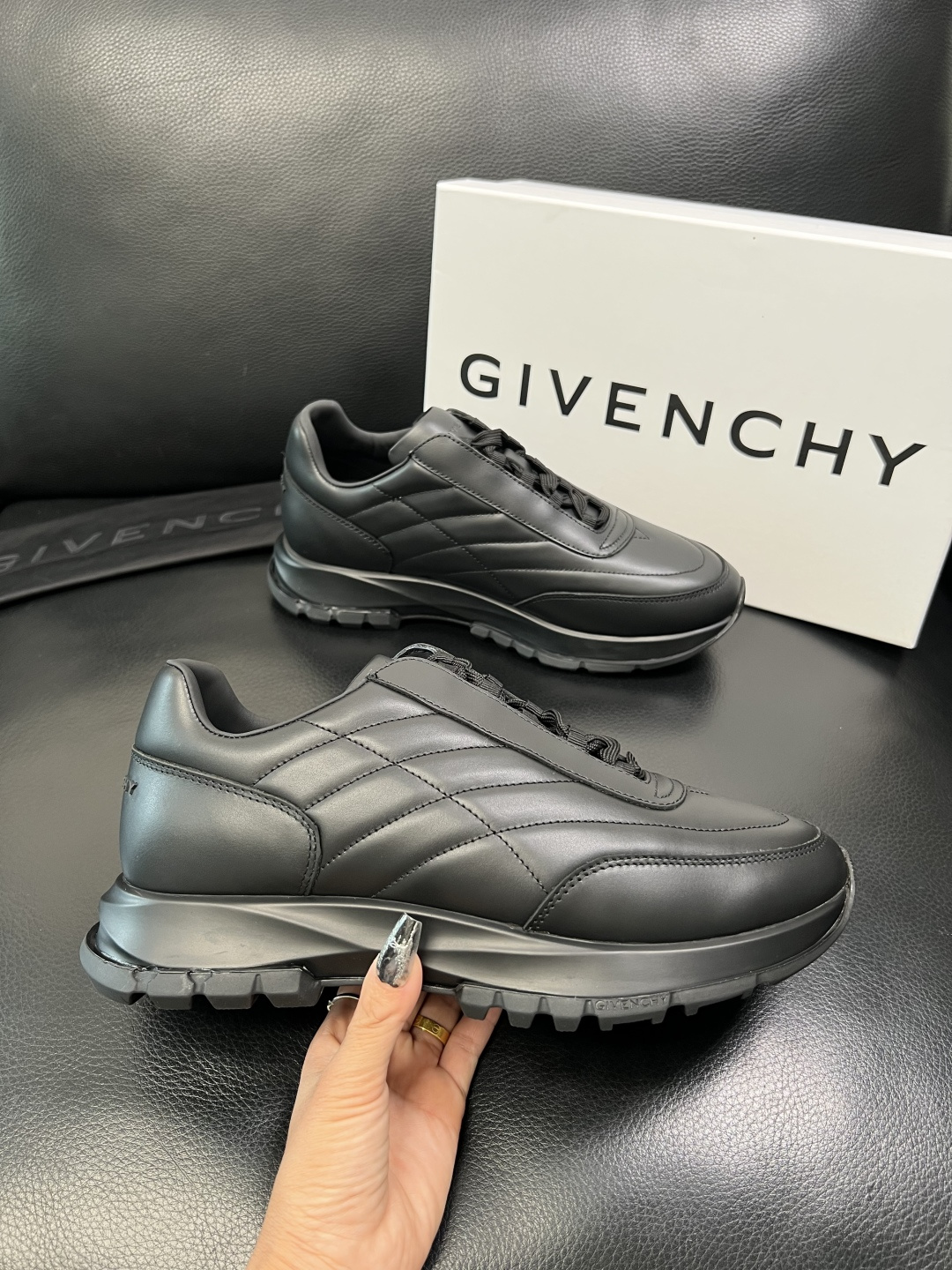 ⚠️只换码不退⚠️ Givenchy 高品质 纪梵希 顶级工艺品 专柜新品同步，鞋面意大利进口牛皮拼布面