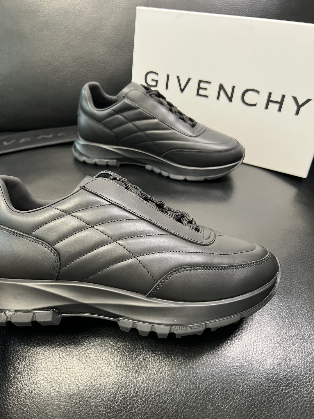 ⚠️只换码不退⚠️ Givenchy 高品质 纪梵希 顶级工艺品 专柜新品同步，鞋面意大利进口牛皮拼布面