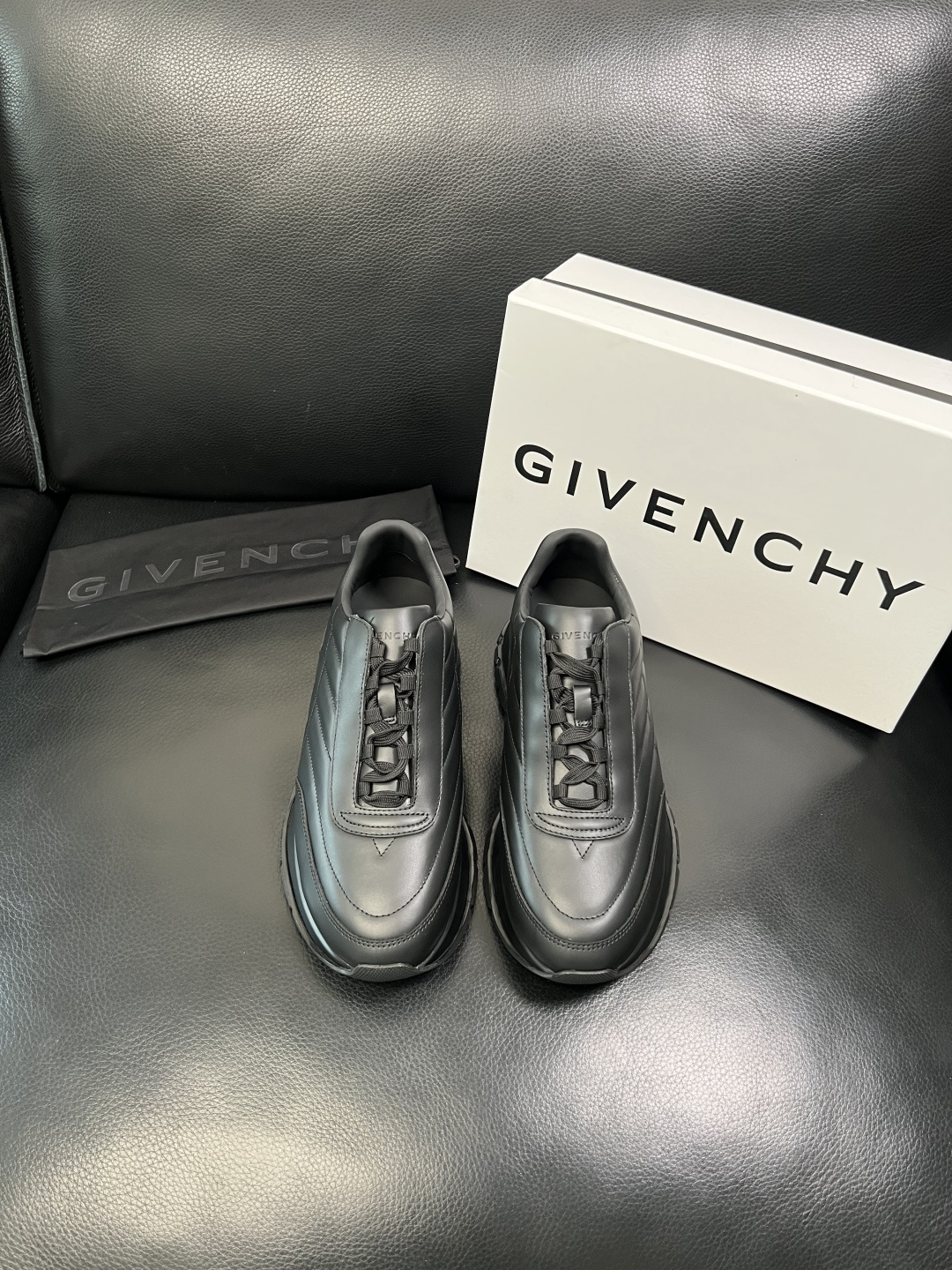 ⚠️只换码不退⚠️ Givenchy 高品质 纪梵希 顶级工艺品 专柜新品同步，鞋面意大利进口牛皮拼布面
