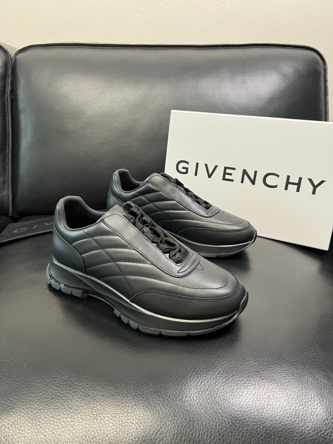 ⚠️只换码不退⚠️ Givenchy 高品质 纪梵希 顶级工艺品 专柜新品同步，鞋面意大利进口牛皮拼布面