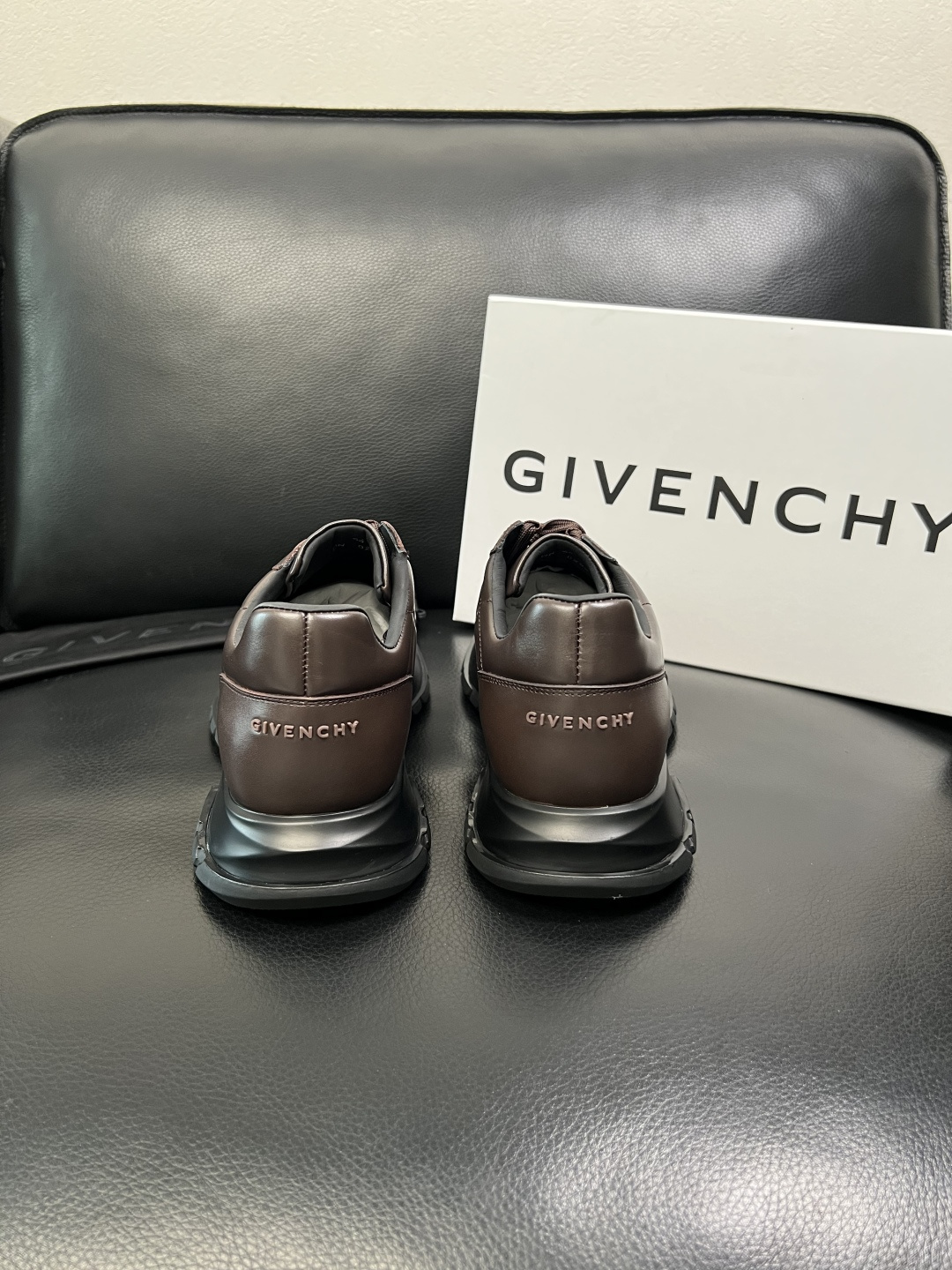 ⚠️只换码不退⚠️ Givenchy 高品质 纪梵希 顶级工艺品 专柜新品同步，鞋面意大利进口牛皮拼布面
