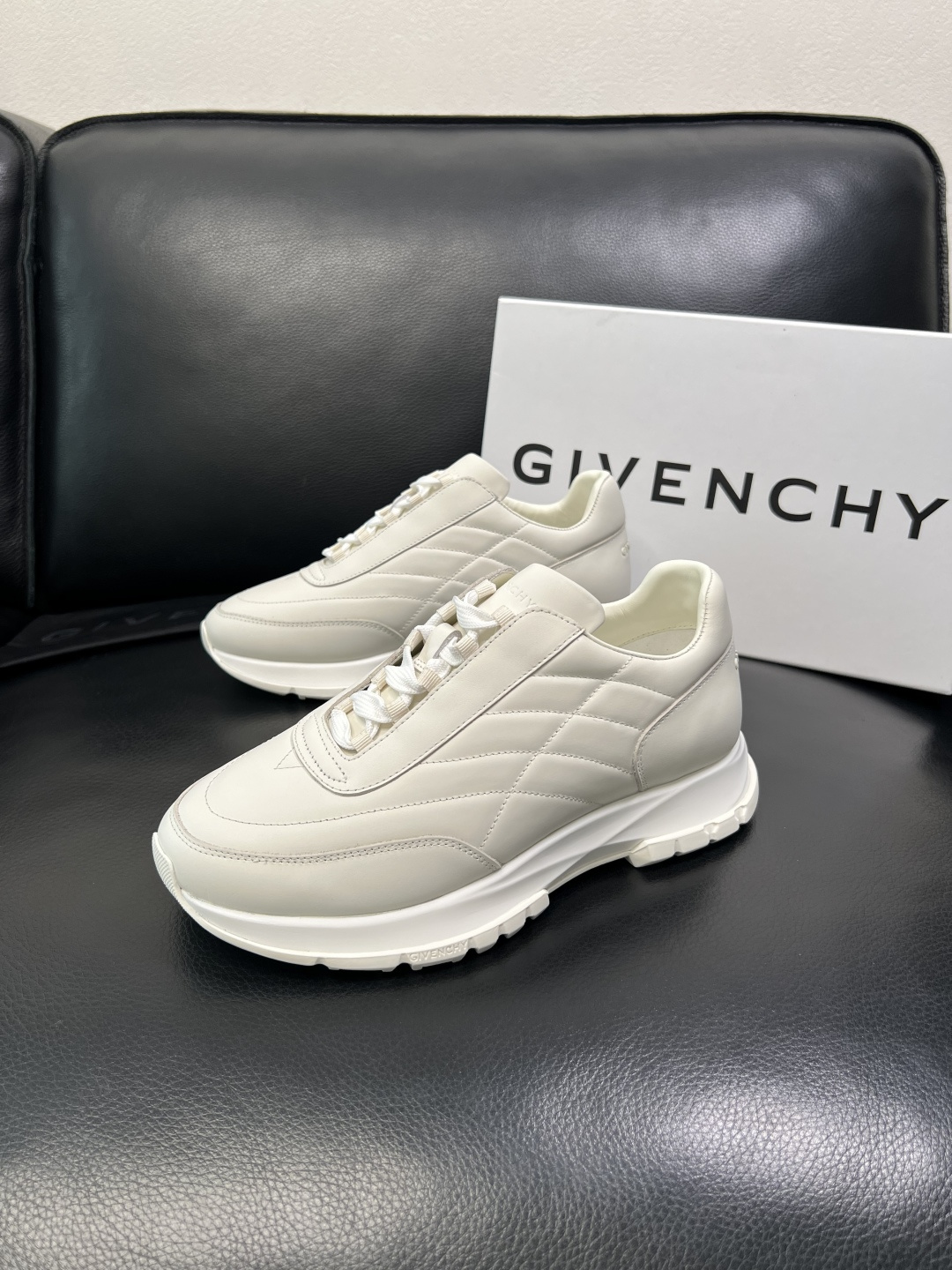 ⚠️只换码不退⚠️ Givenchy 高品质 纪梵希 顶级工艺品 专柜新品同步，鞋面意大利进口牛皮拼布面