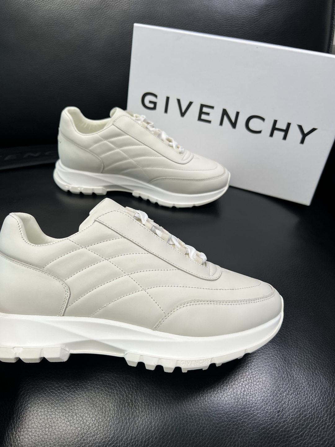 ⚠️只换码不退⚠️ Givenchy 高品质 纪梵希 顶级工艺品 专柜新品同步，鞋面意大利进口牛皮拼布面