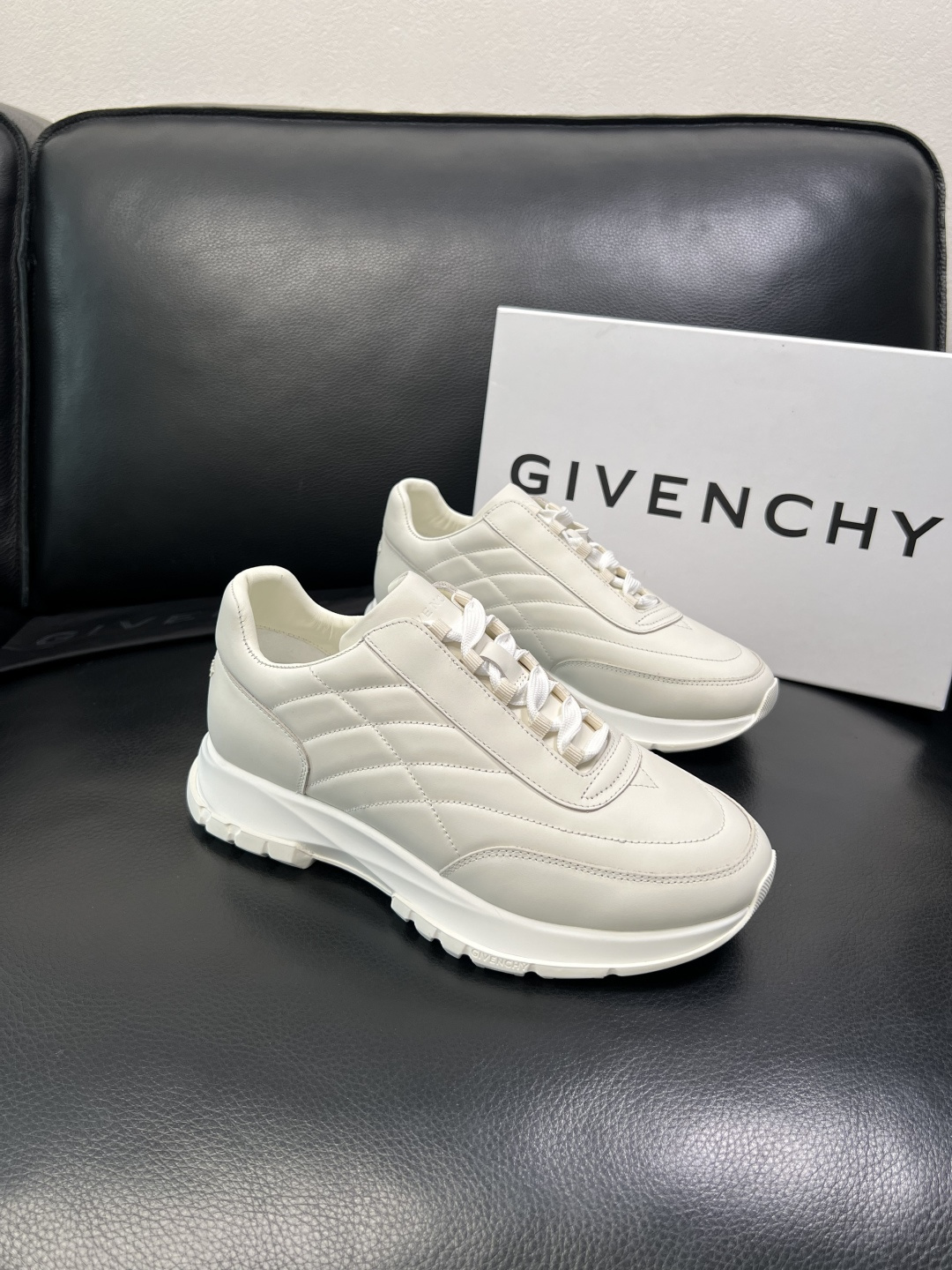 ⚠️只换码不退⚠️ Givenchy 高品质 纪梵希 顶级工艺品 专柜新品同步，鞋面意大利进口牛皮拼布面