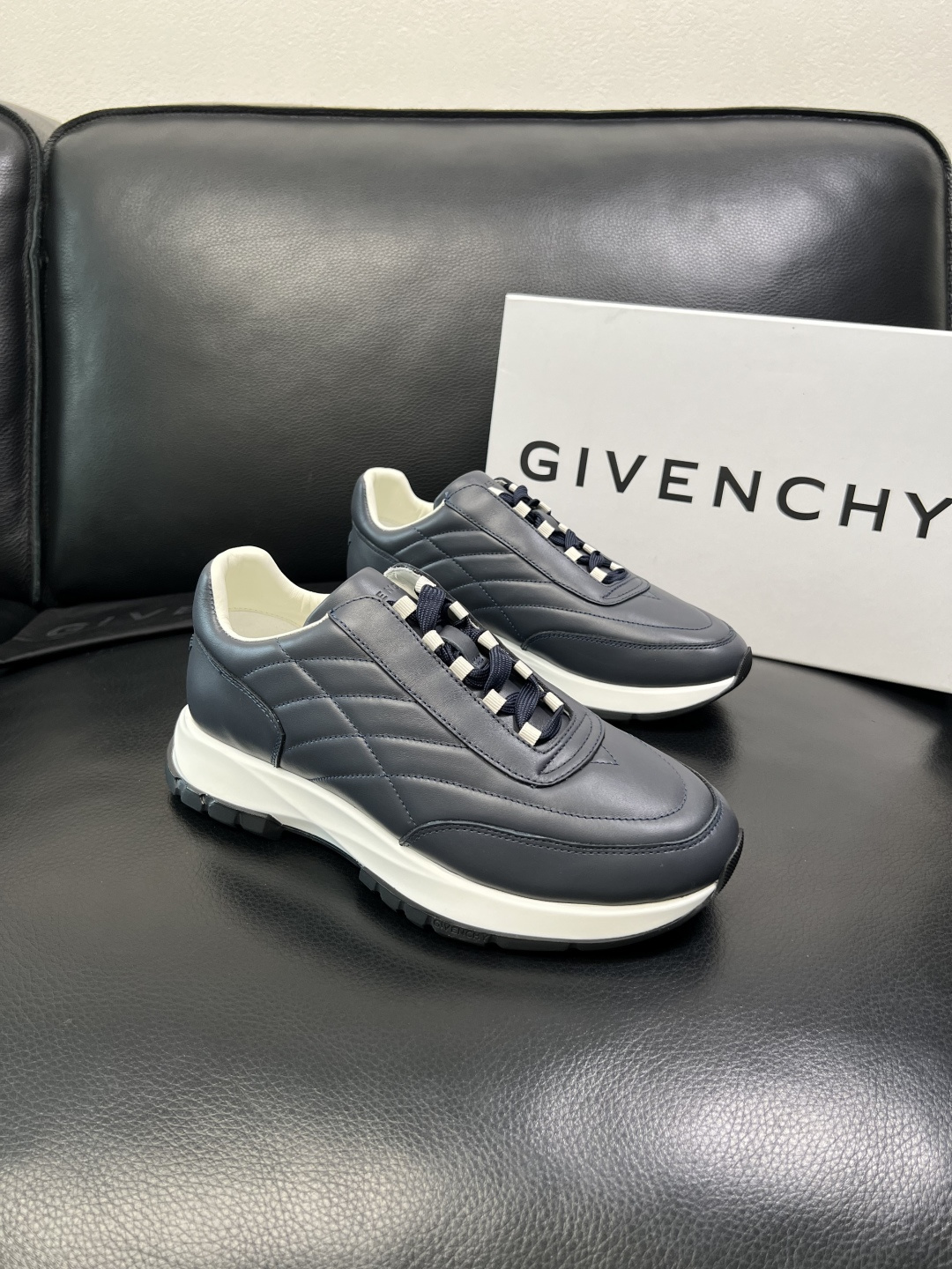 ⚠️只换码不退⚠️ Givenchy 高品质 纪梵希 顶级工艺品 专柜新品同步，鞋面意大利进口牛皮拼布面