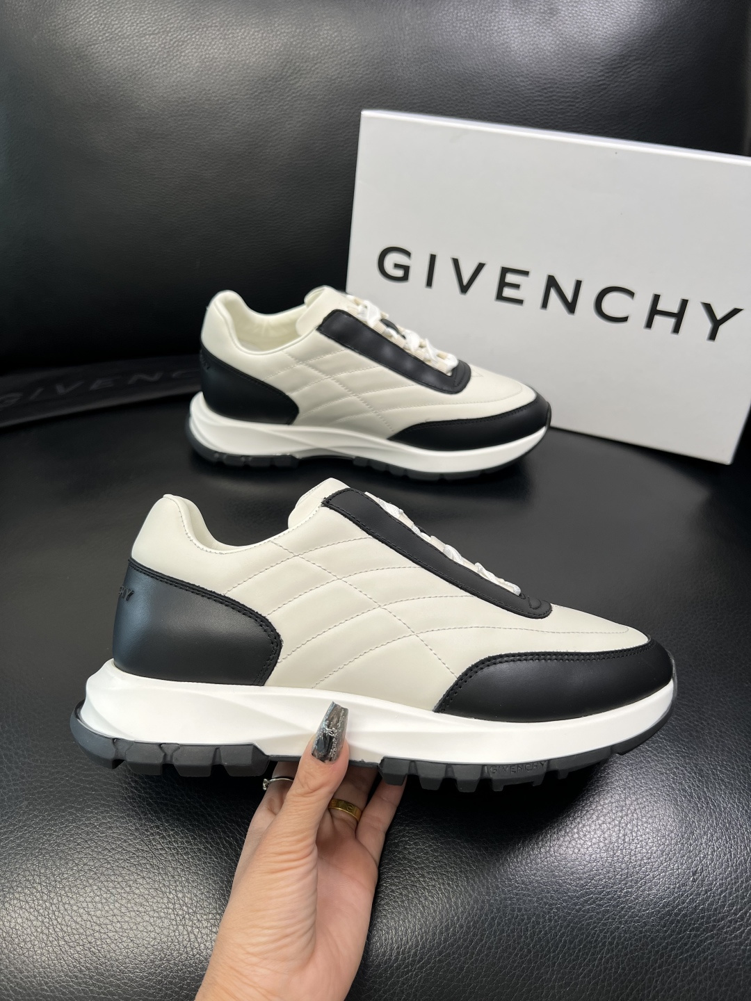 ⚠️只换码不退⚠️ Givenchy 高品质 纪梵希 顶级工艺品 专柜新品同步，鞋面意大利进口牛皮拼布面