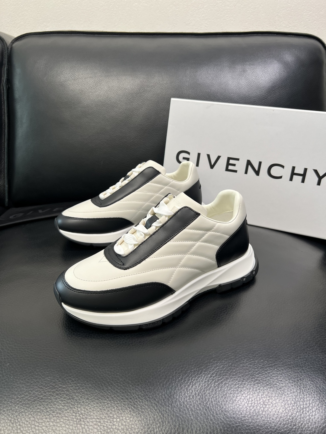 ⚠️只换码不退⚠️ Givenchy 高品质 纪梵希 顶级工艺品 专柜新品同步，鞋面意大利进口牛皮拼布面