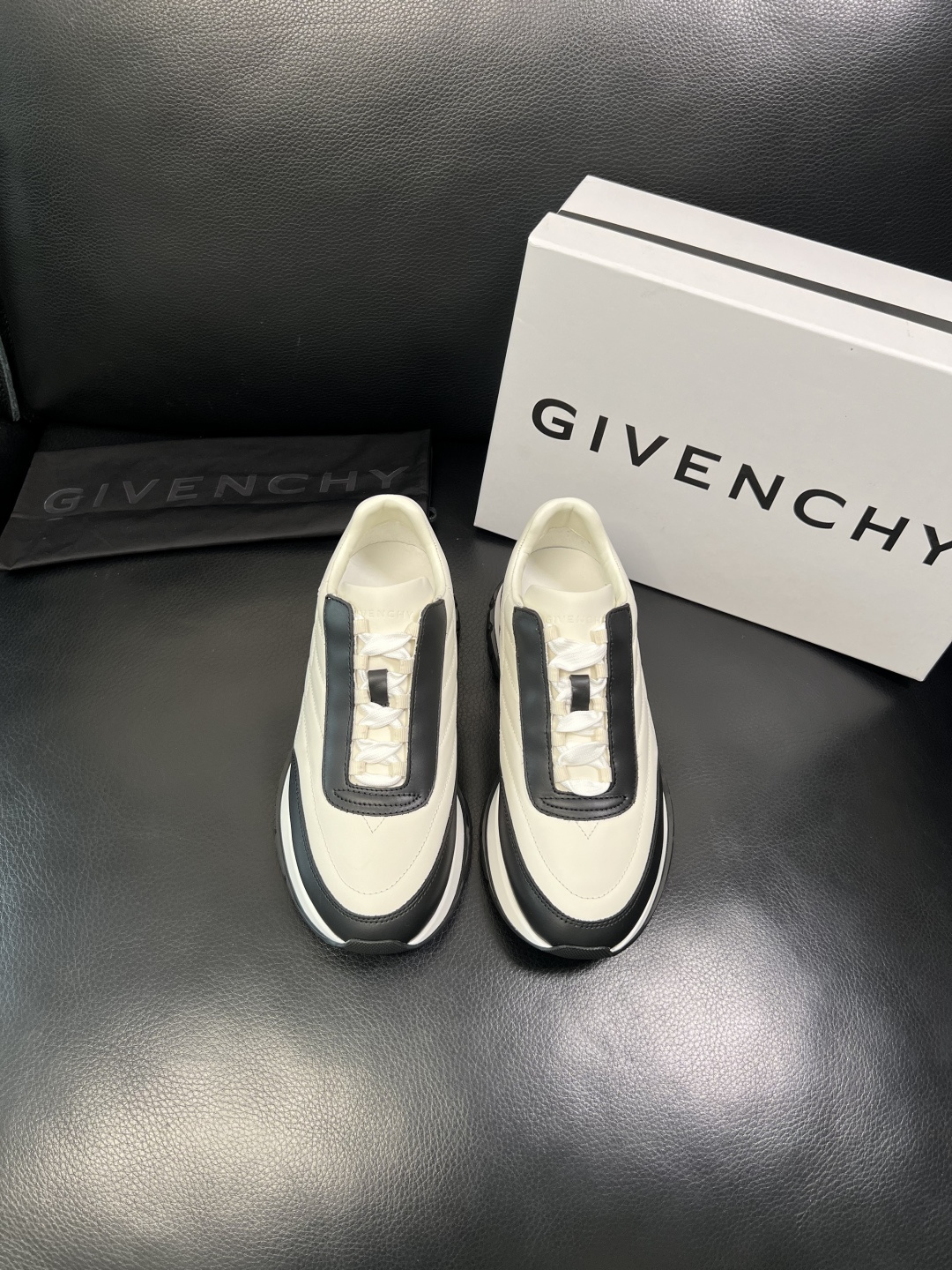 ⚠️只换码不退⚠️ Givenchy 高品质 纪梵希 顶级工艺品 专柜新品同步，鞋面意大利进口牛皮拼布面