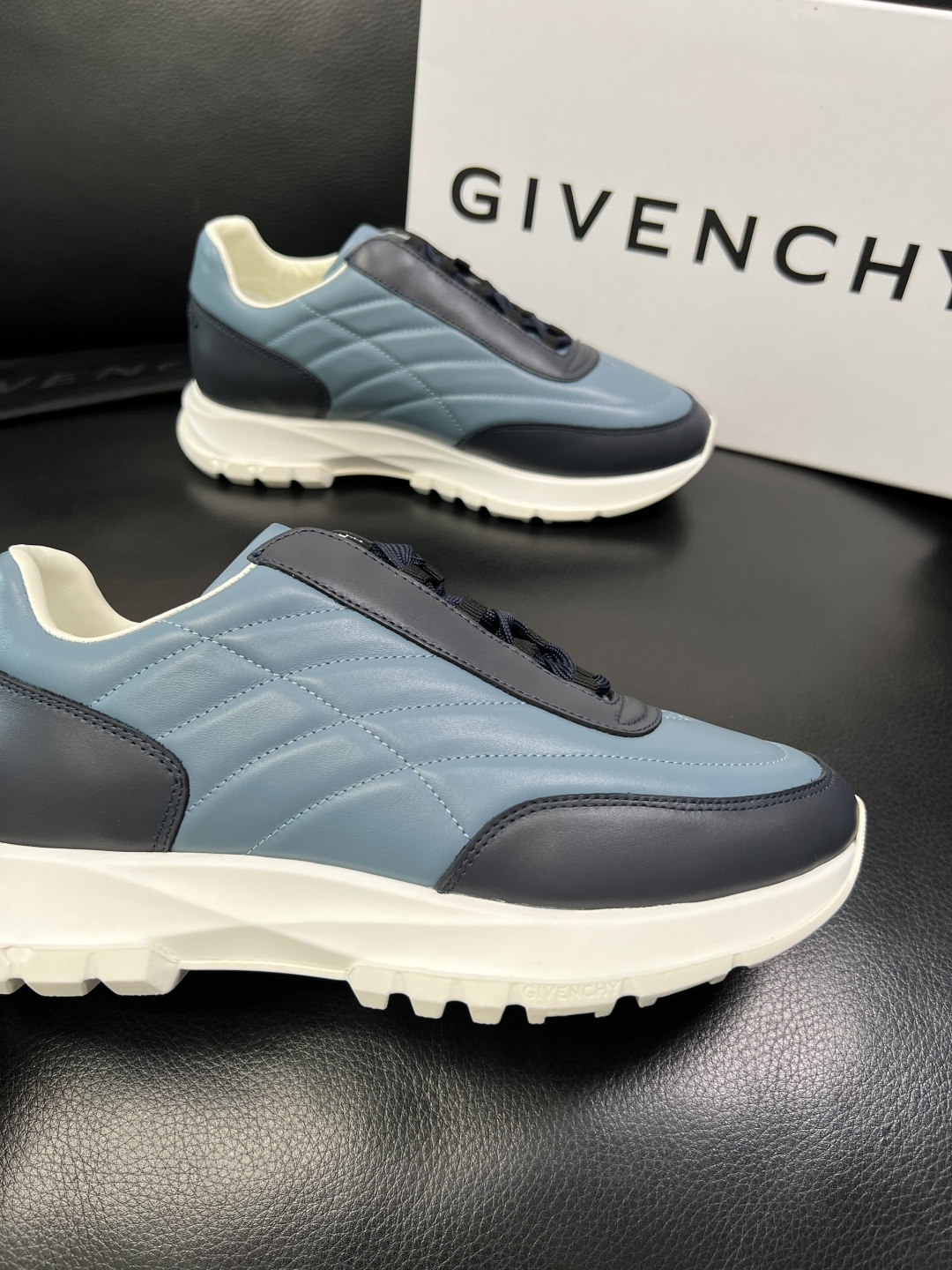 ⚠️只换码不退⚠️ Givenchy 高品质 纪梵希 顶级工艺品 专柜新品同步，鞋面意大利进口牛皮拼布面