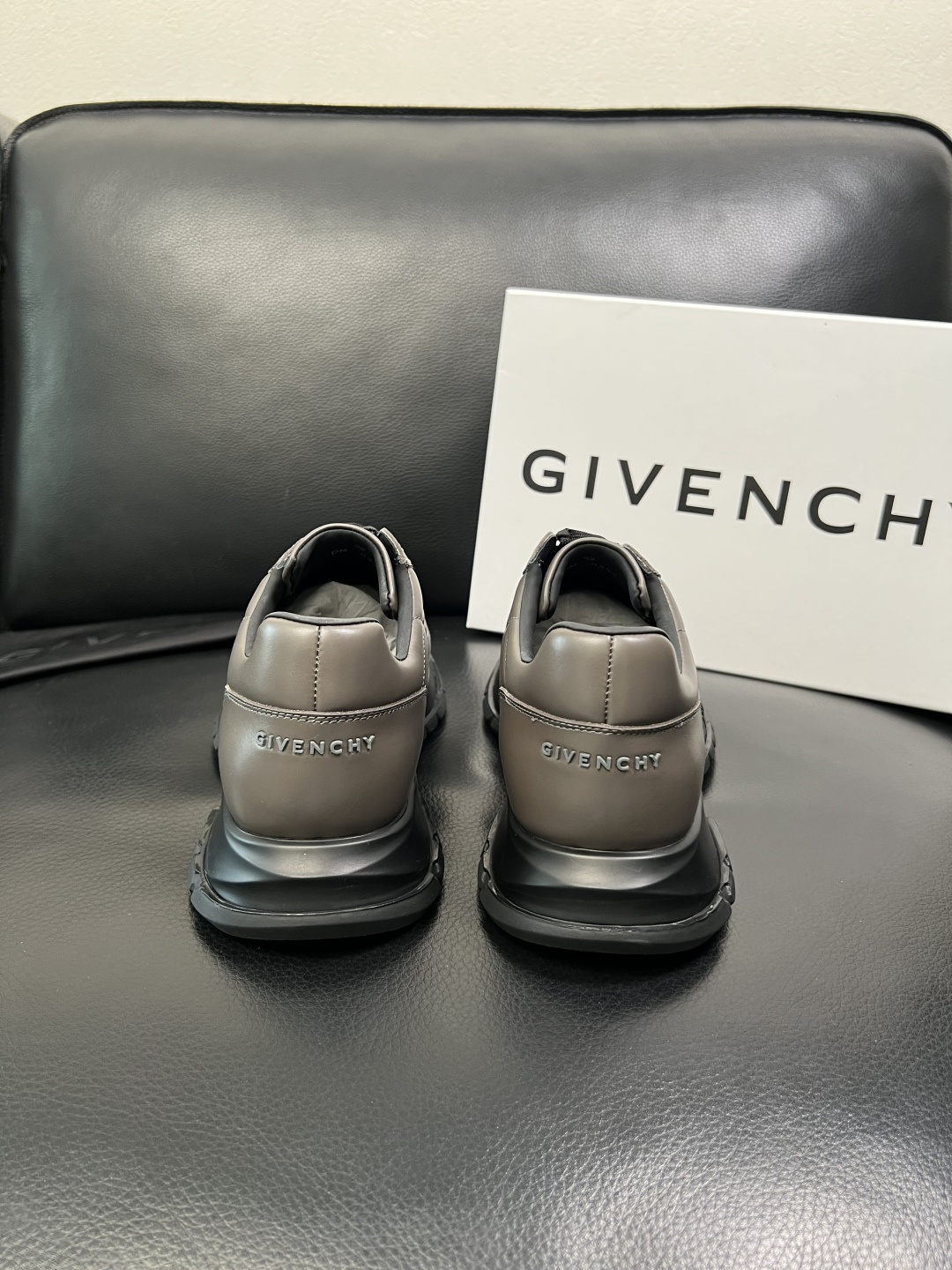 ⚠️只换码不退⚠️ Givenchy 高品质 纪梵希 顶级工艺品 专柜新品同步，鞋面意大利进口牛皮拼布面