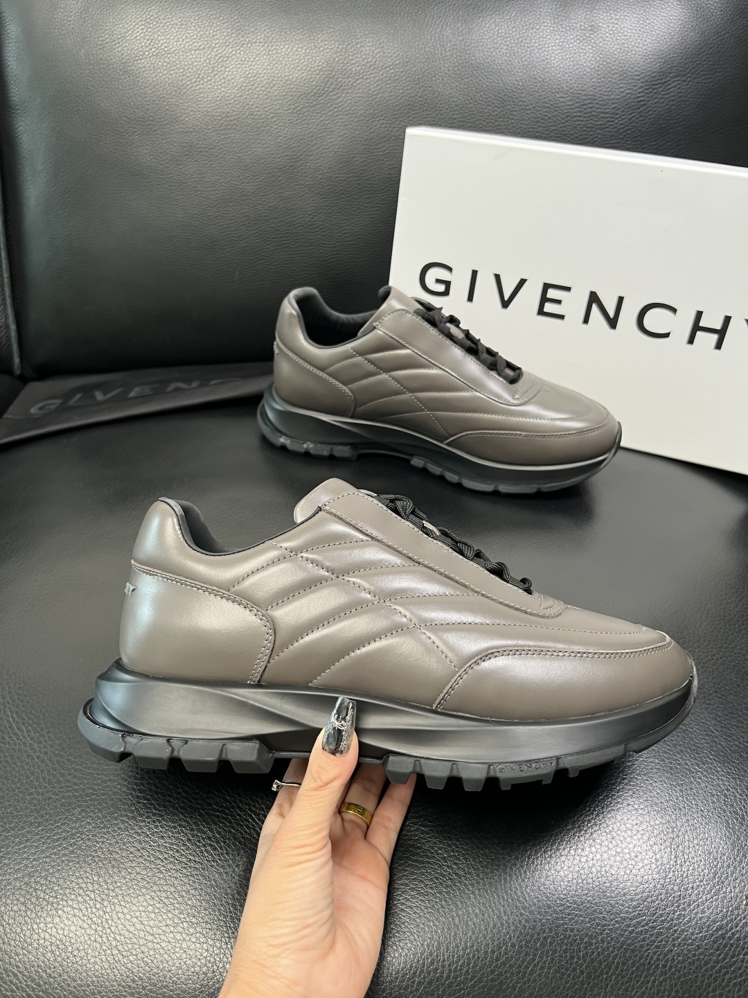 ⚠️只换码不退⚠️ Givenchy 高品质 纪梵希 顶级工艺品 专柜新品同步，鞋面意大利进口牛皮拼布面