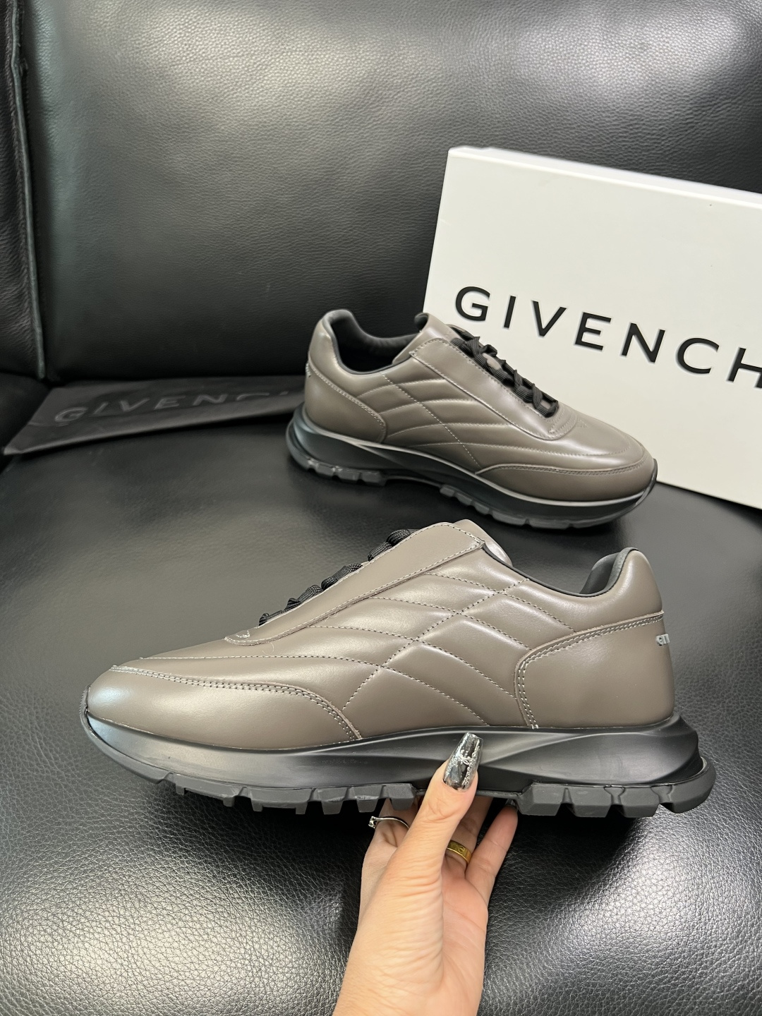 ⚠️只换码不退⚠️ Givenchy 高品质 纪梵希 顶级工艺品 专柜新品同步，鞋面意大利进口牛皮拼布面