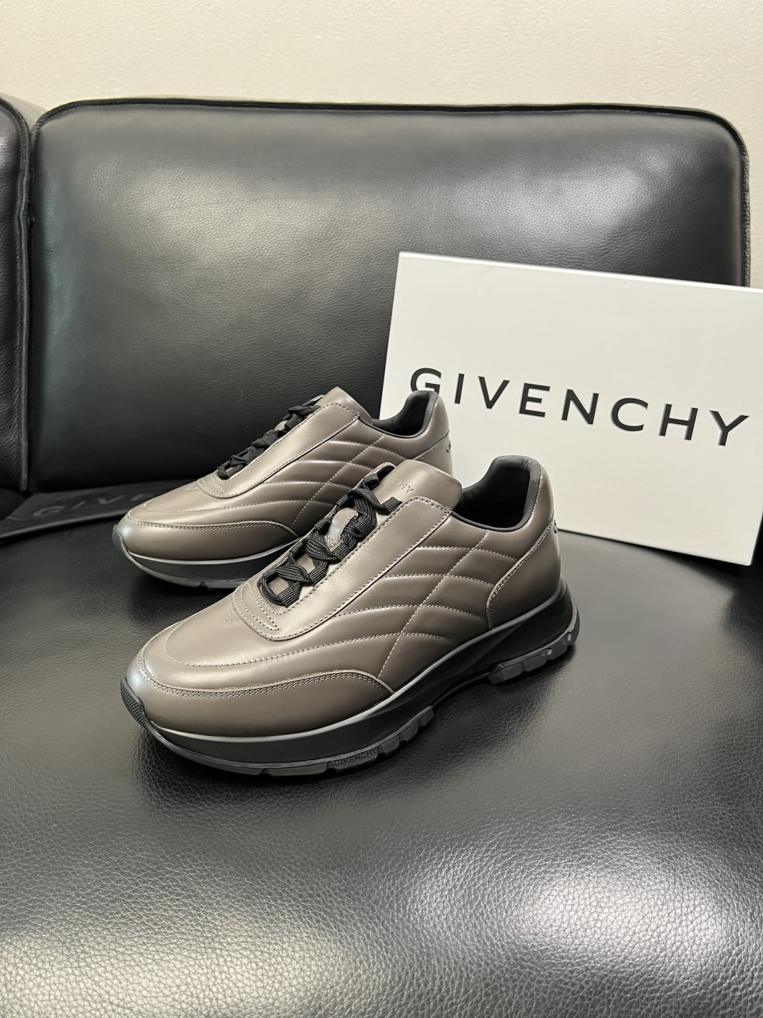 ⚠️只换码不退⚠️ Givenchy 高品质 纪梵希 顶级工艺品 专柜新品同步，鞋面意大利进口牛皮拼布面