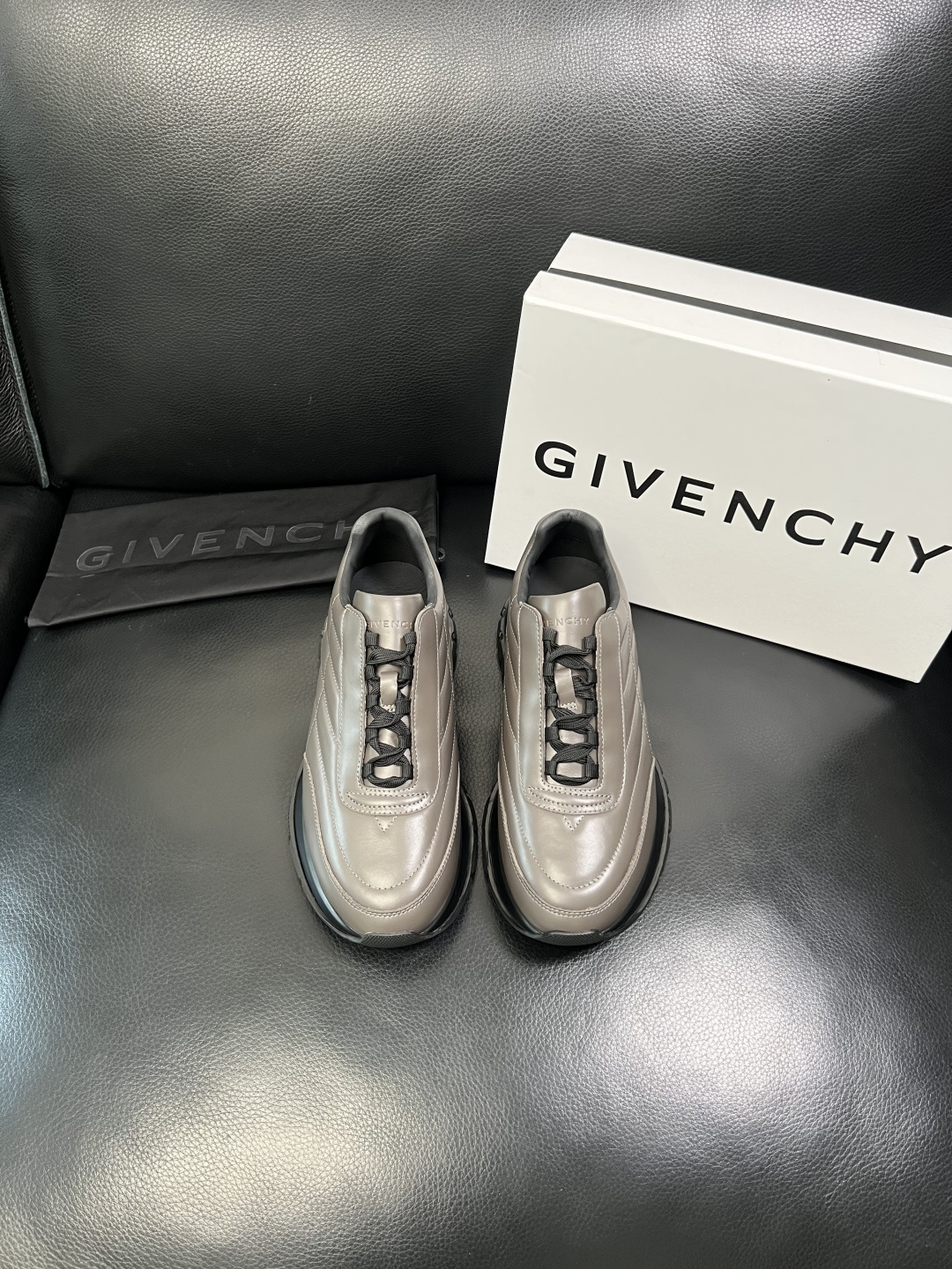 ⚠️只换码不退⚠️ Givenchy 高品质 纪梵希 顶级工艺品 专柜新品同步，鞋面意大利进口牛皮拼布面