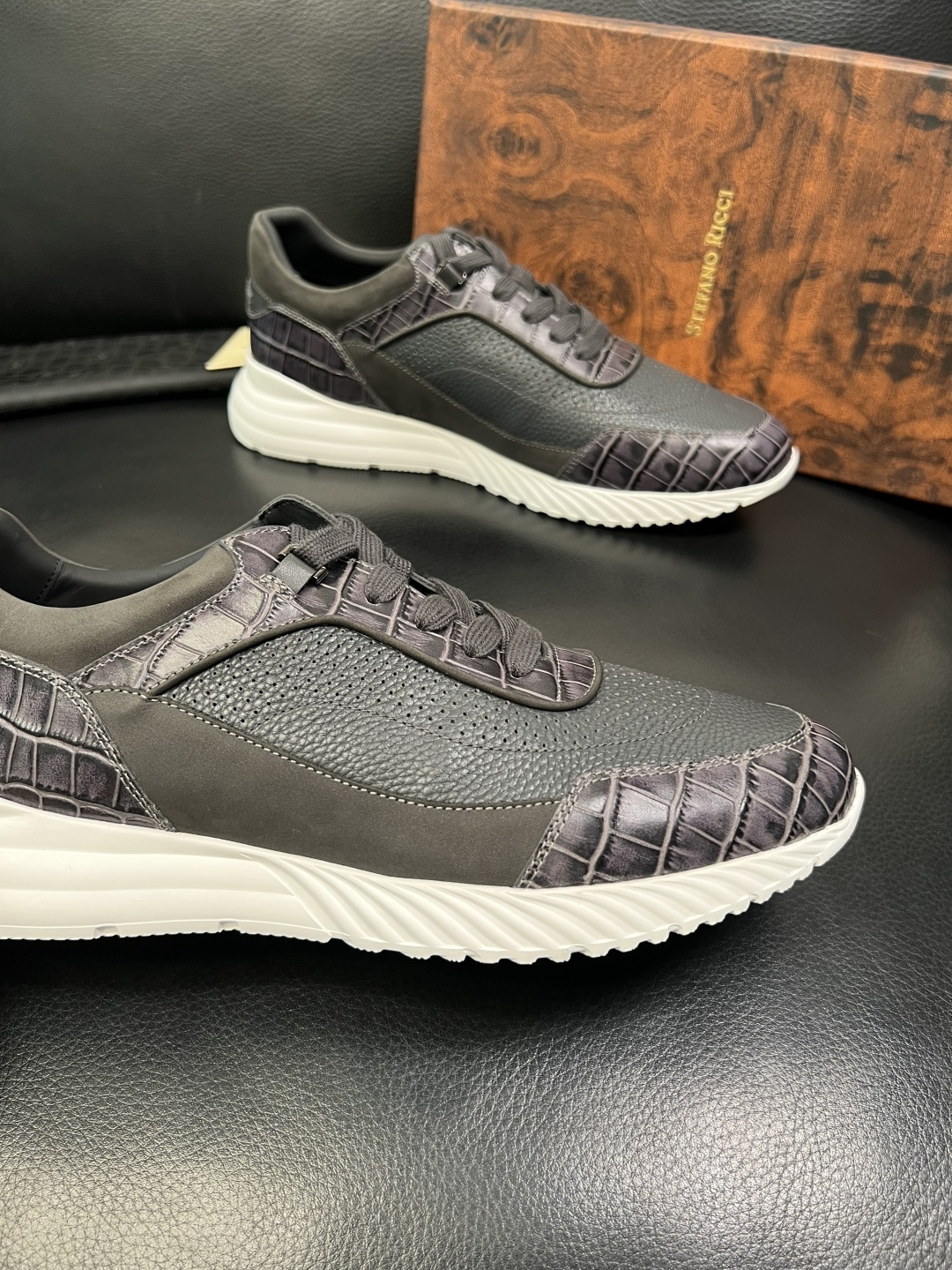 StefanoRicci 高品质 顶级工艺品 史蒂芬 劳尼治 专柜新品同步，鞋面意大利进口牛皮面料，进口