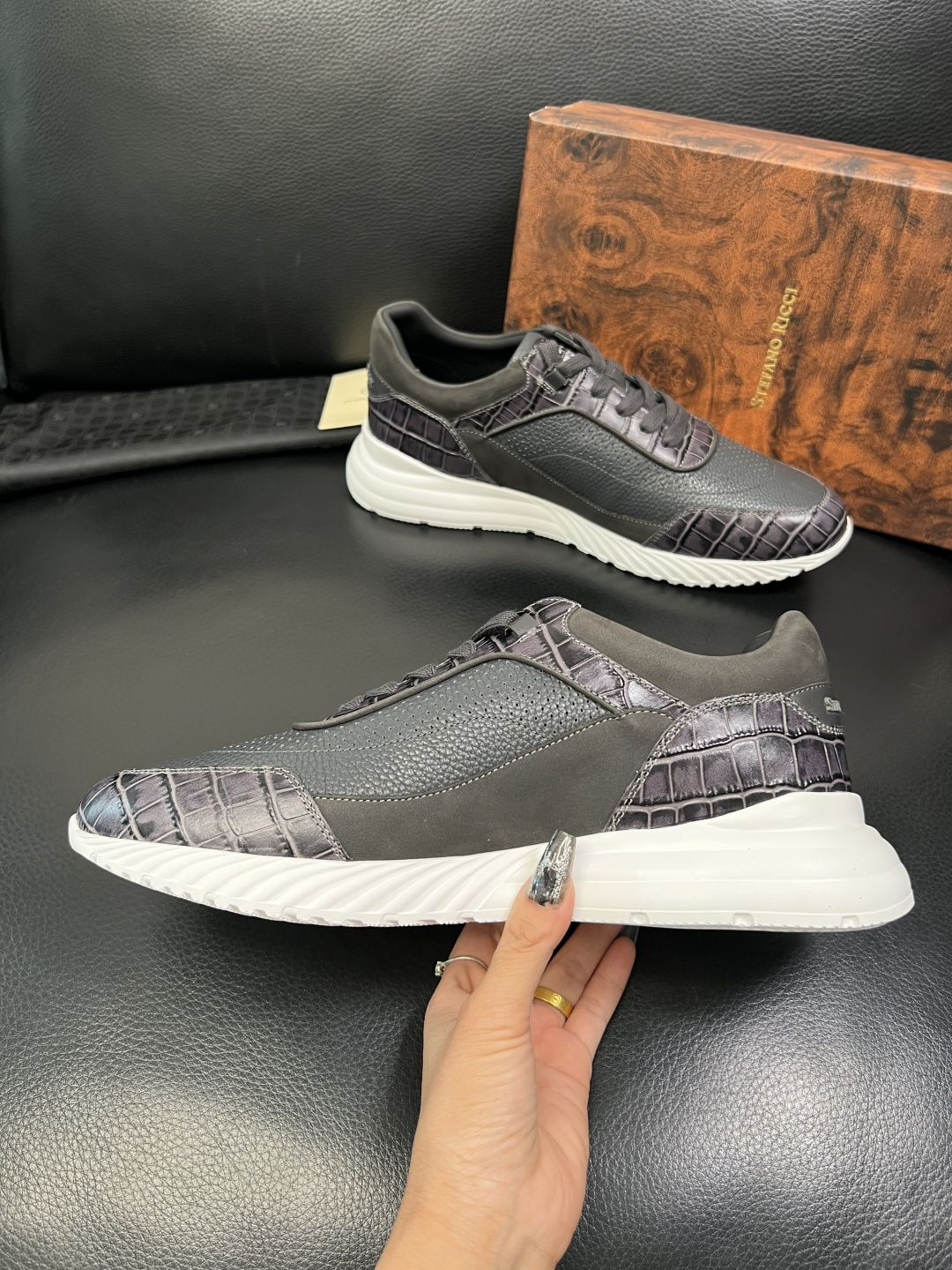 StefanoRicci 高品质 顶级工艺品 史蒂芬 劳尼治 专柜新品同步，鞋面意大利进口牛皮面料，进口