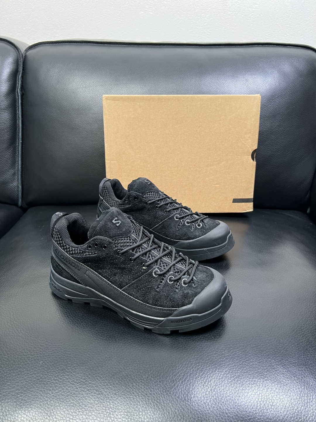 Salomo 高品质 顶级工艺品 萨洛蒙 专柜新品同步，鞋面意大利进口牛皮面料，进口水染牛皮内里垫，鞋底